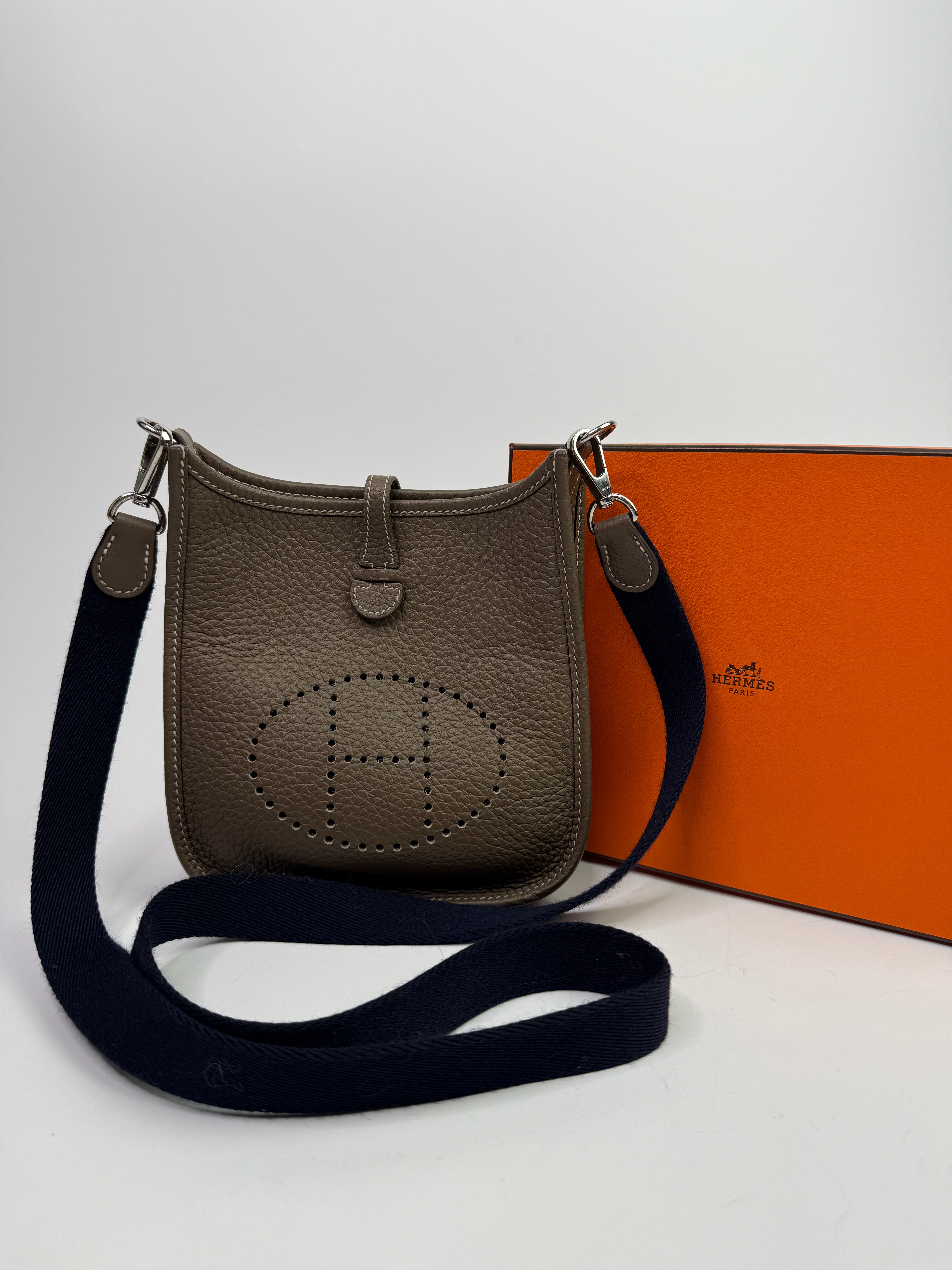 Hermès Evelyne TPM In Etoupe Clemence PHW