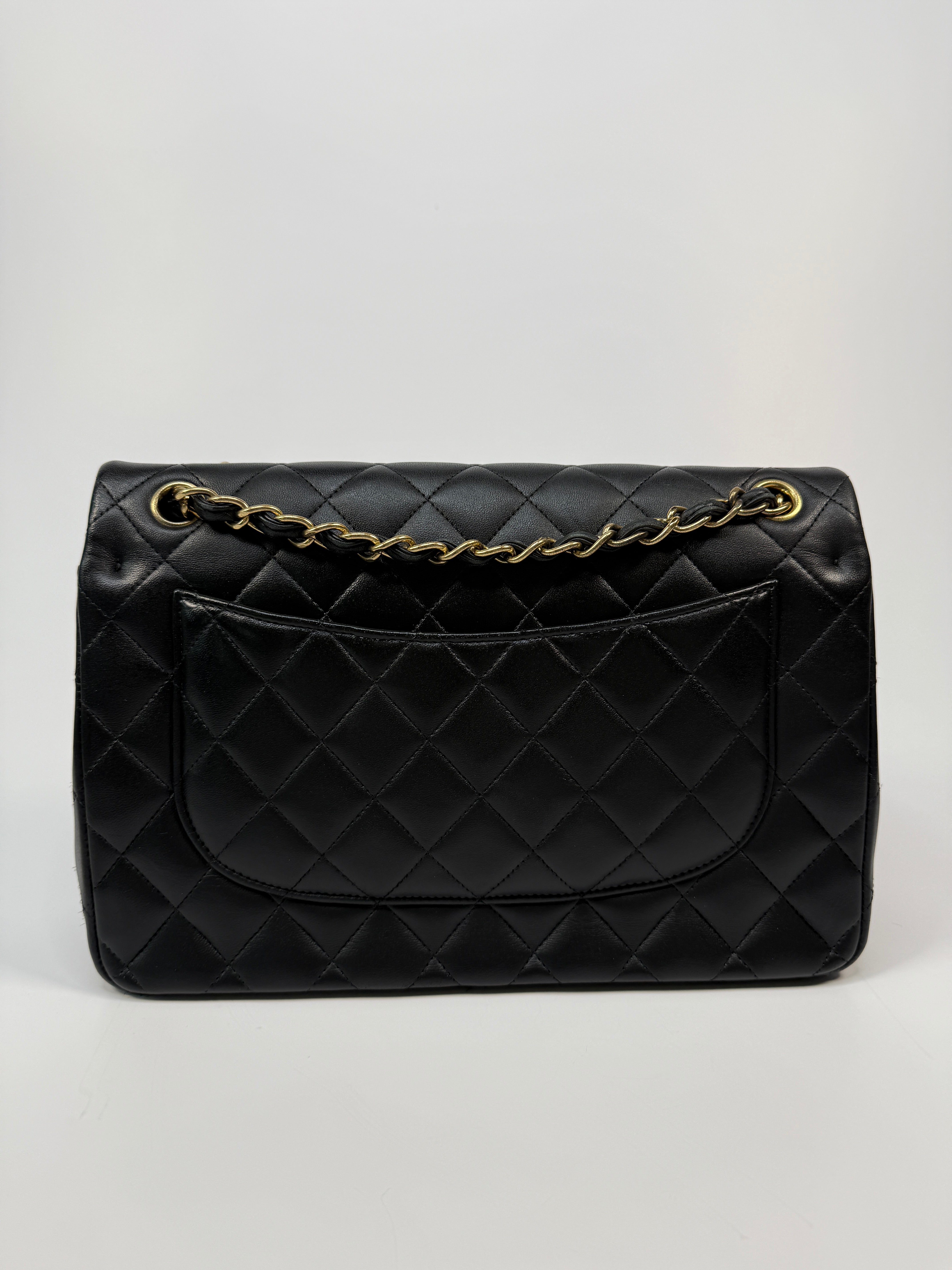 Chanel Jumbo Black Lambskin Leather With Gold Hardware
Pre Loved & Authentic