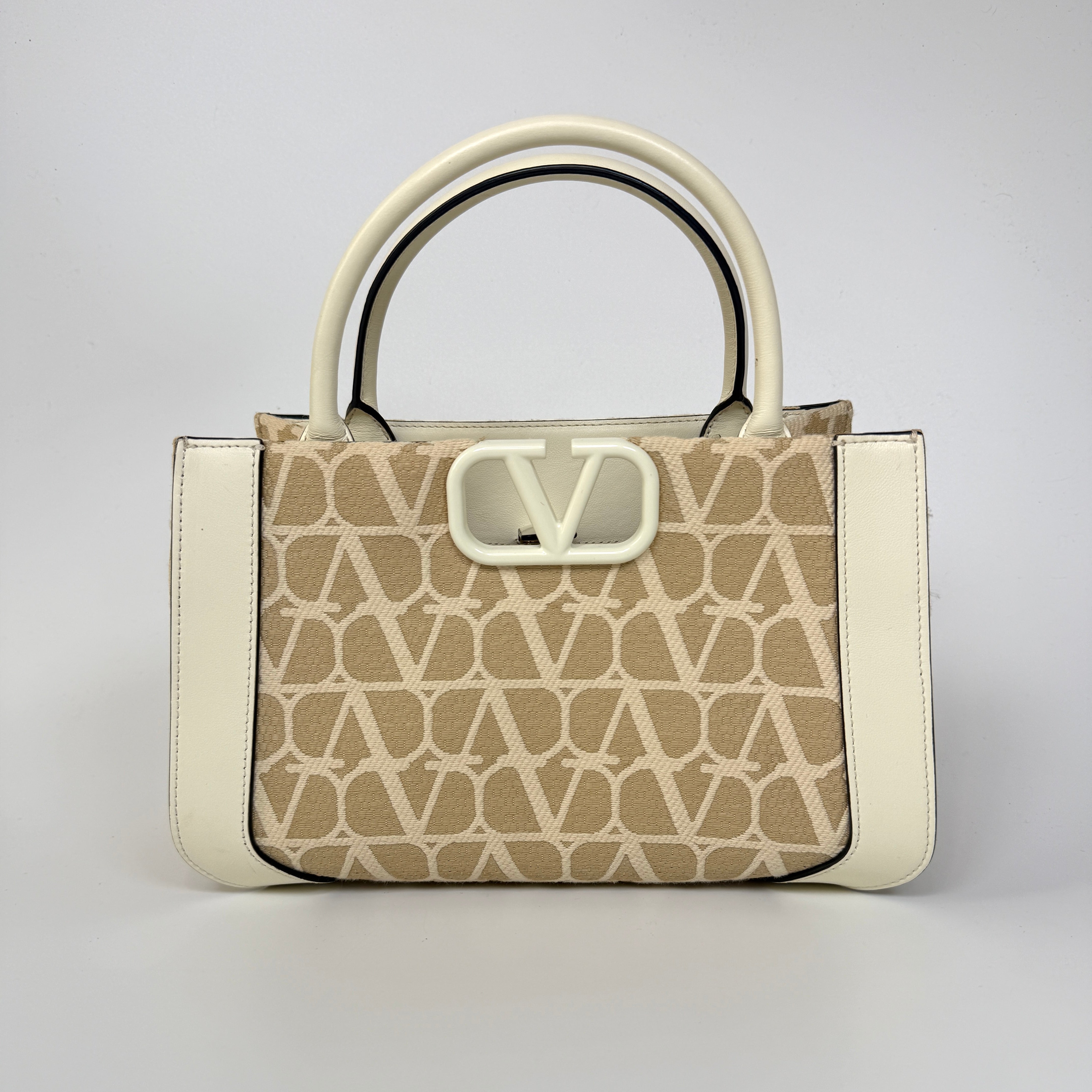 Authentic and preloved Authentic and preloved Valentino Garavani Canvas Beige Tote. 100% Authenticity guarantee