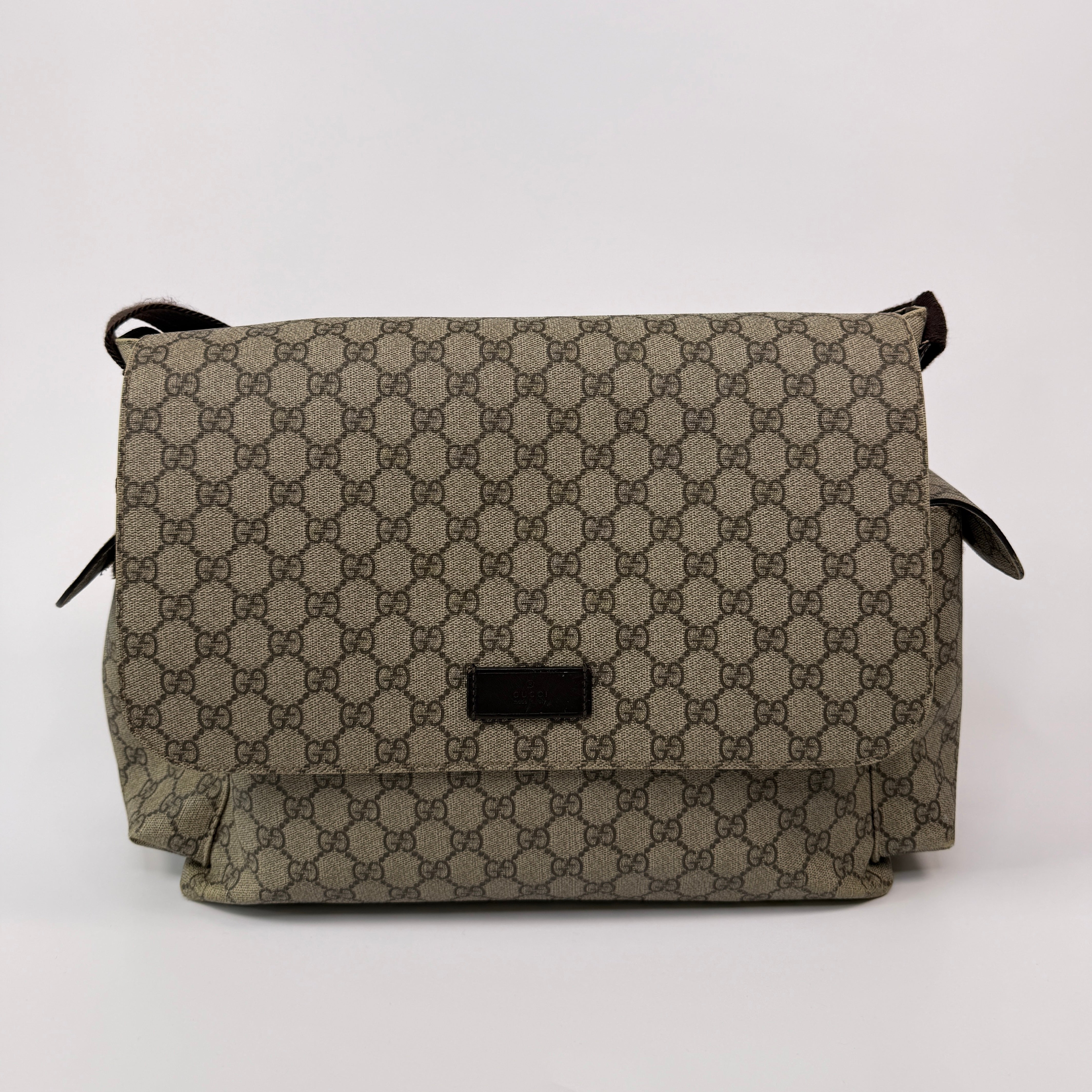Gucci GG Supreme Medium Baby Changing Bag