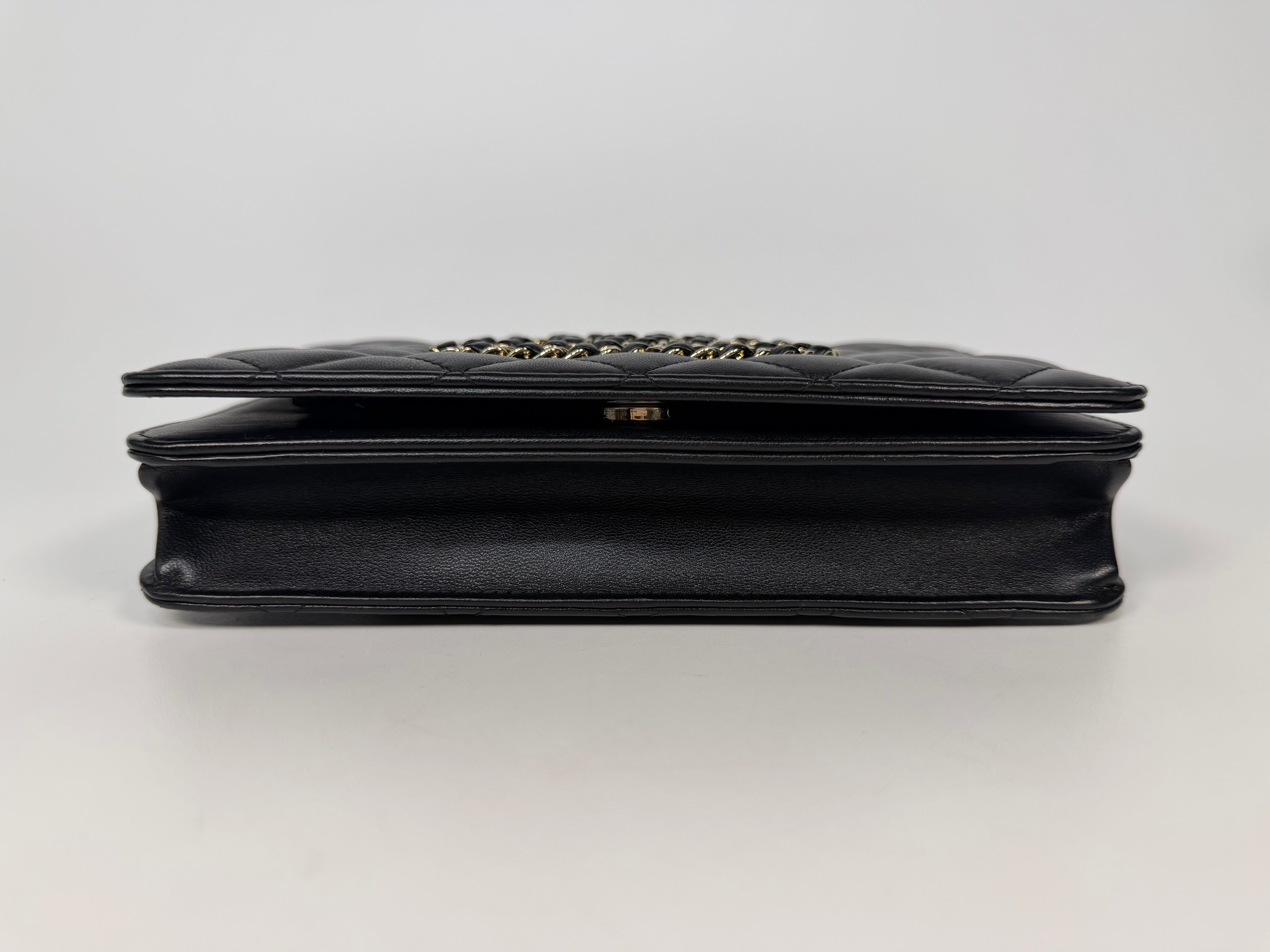 Chanel Wallet On Chain Black lambskin Leather Gold hardware
Very Good condition, Authentic, Pre Loved. Verified by Luxe Cheshire. International, fast and fully insured delivery. Trusted designer resale.