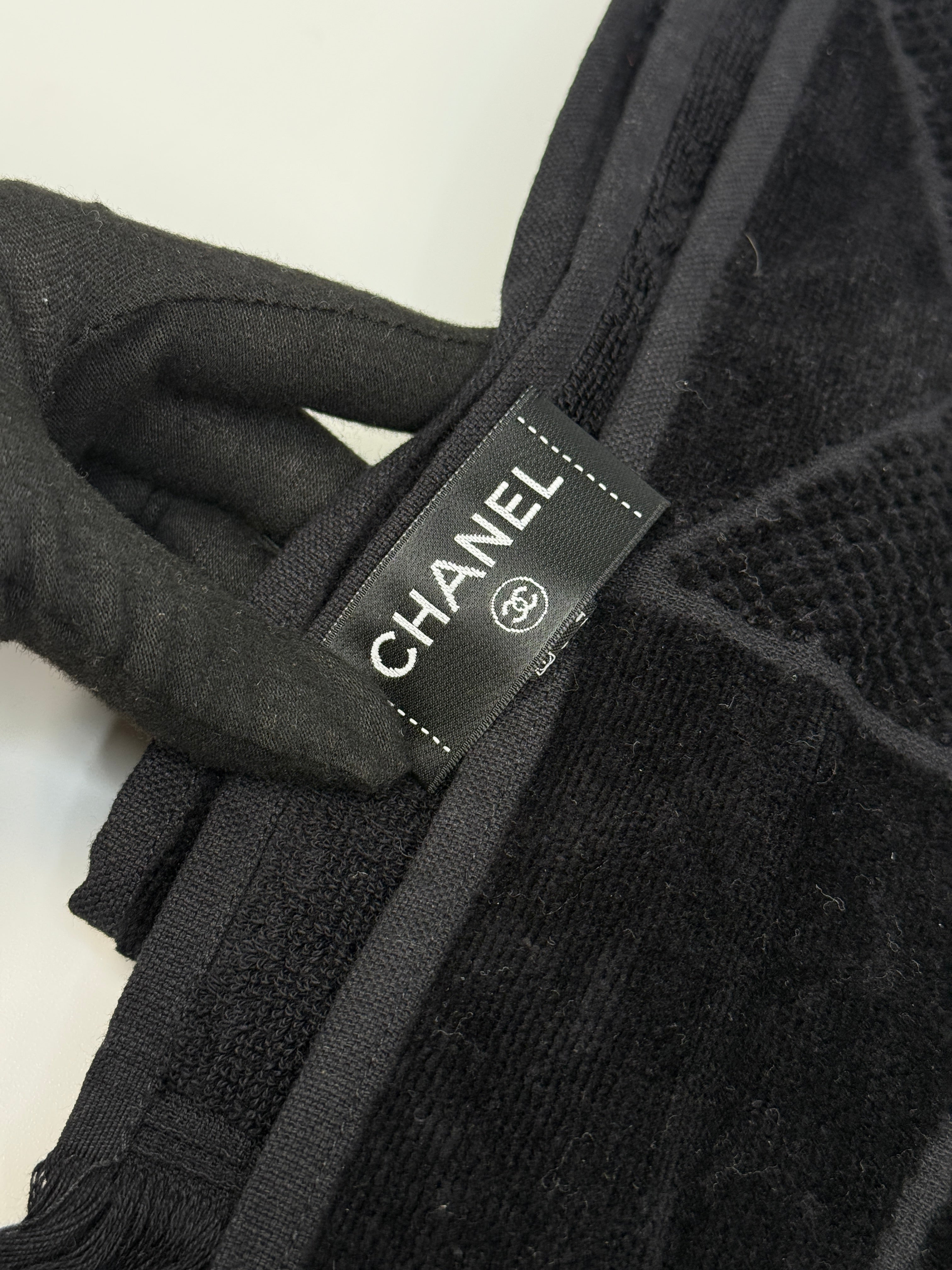 Chanel DePlage Beach Bag in Black Fabric. Excellent preloved authentic