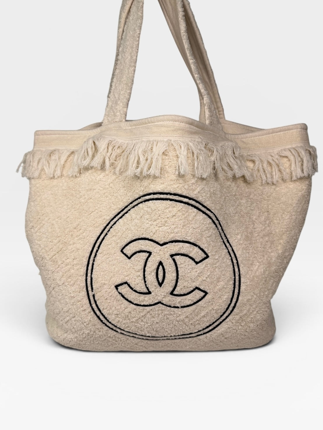 Chanel Beach Bag In Cream Towelling
Authentic Pre Loved Verified by Luxe Cheshire Trusted Designer resale