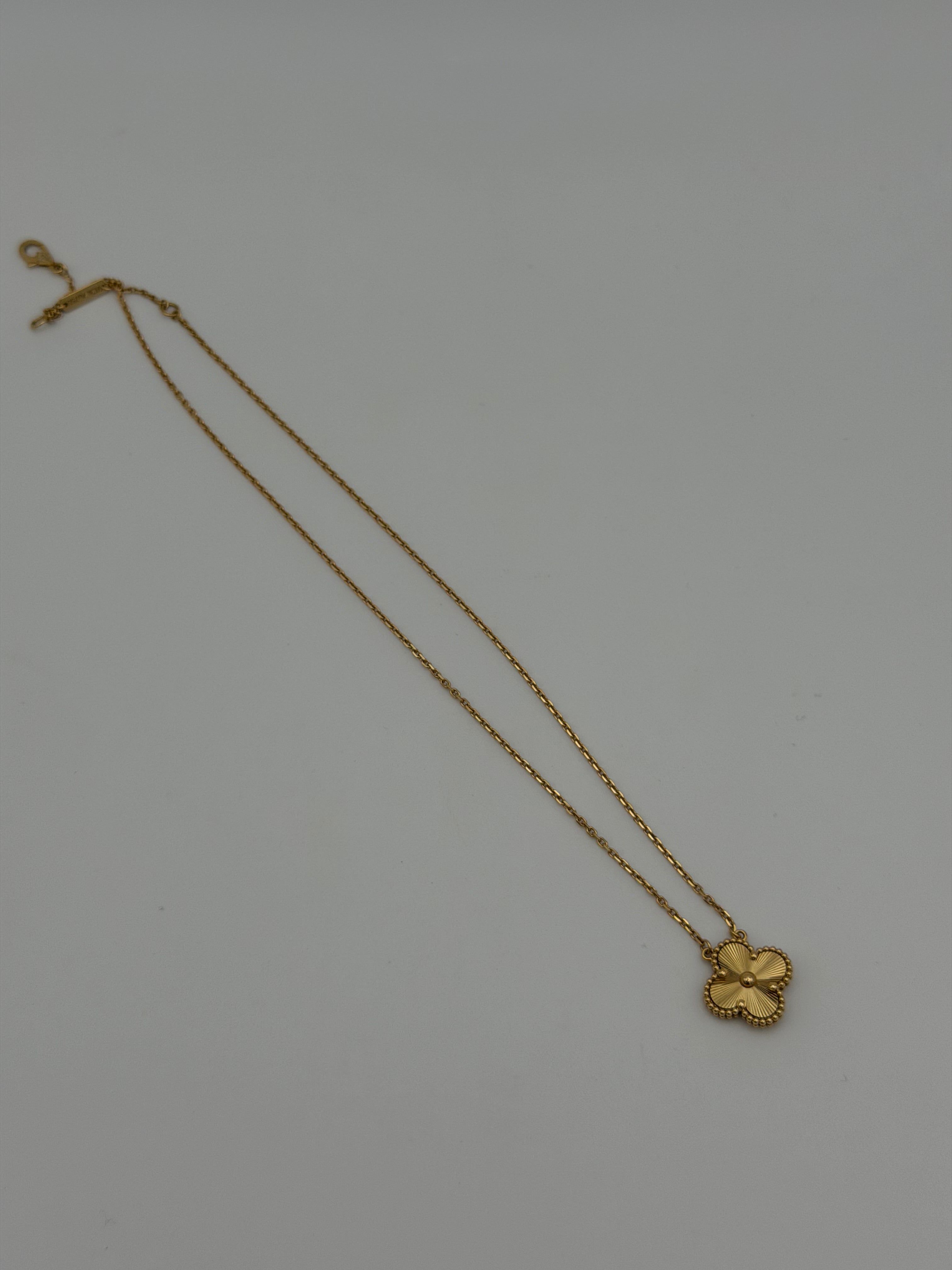Van Cleef & Arpels Vintage Alhambra In 18ct Gold Pendant