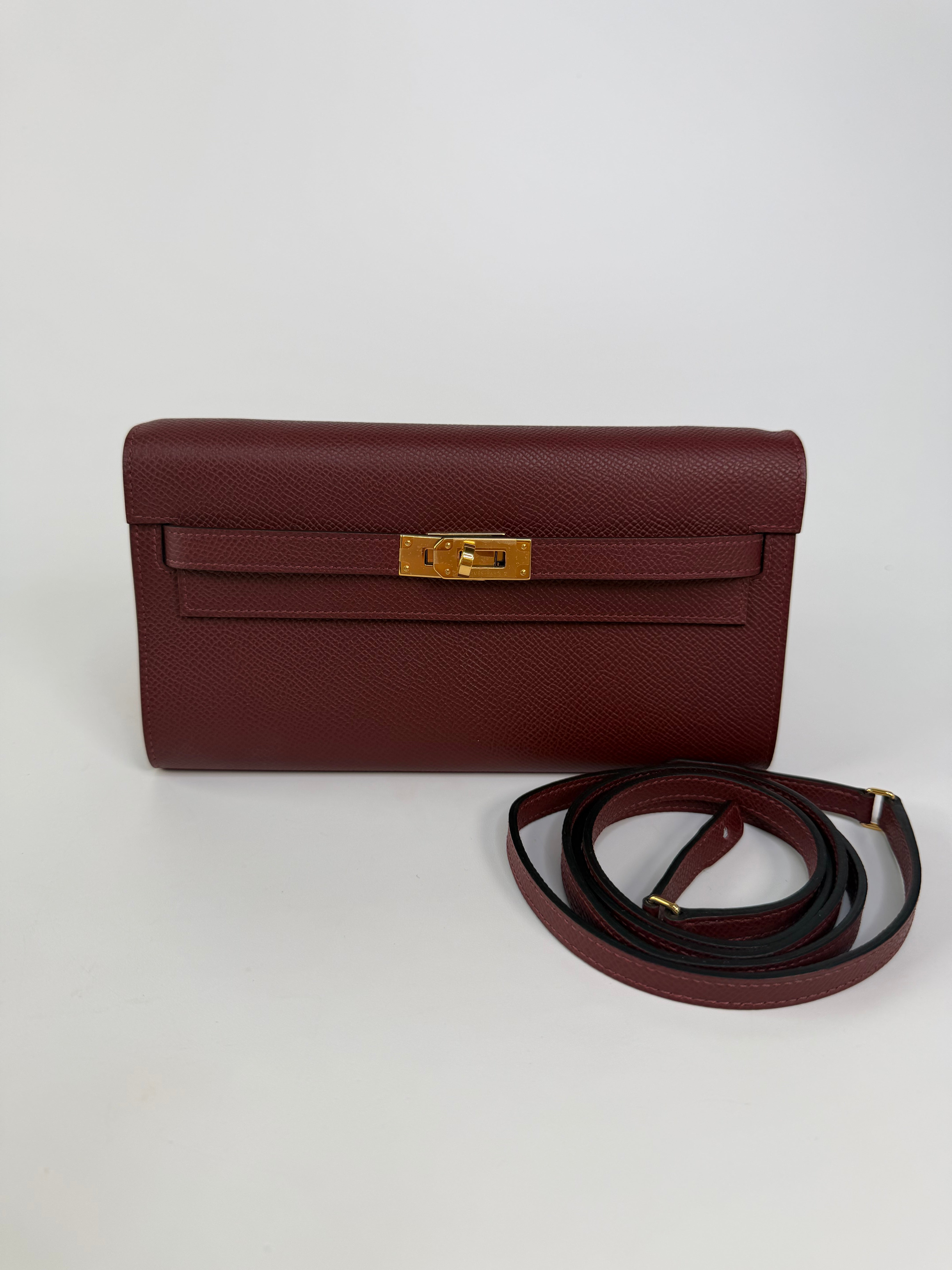 Hermès Kelly To Go In Burgundy Epsom Leather With Gold Hardware