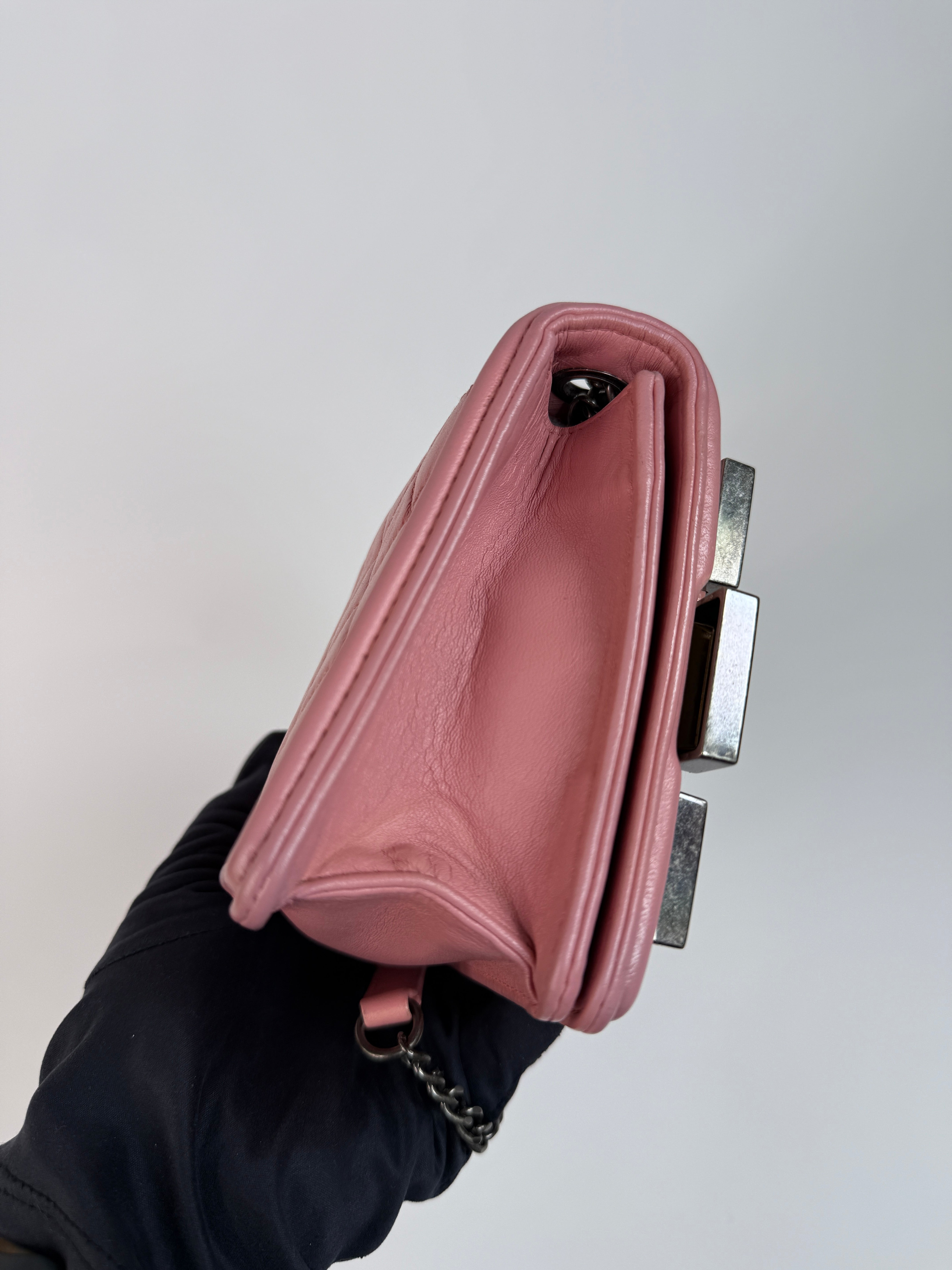 Chanel pink plexiglass Horizontal Boy Brick Bag
Pre Loved & Authentic