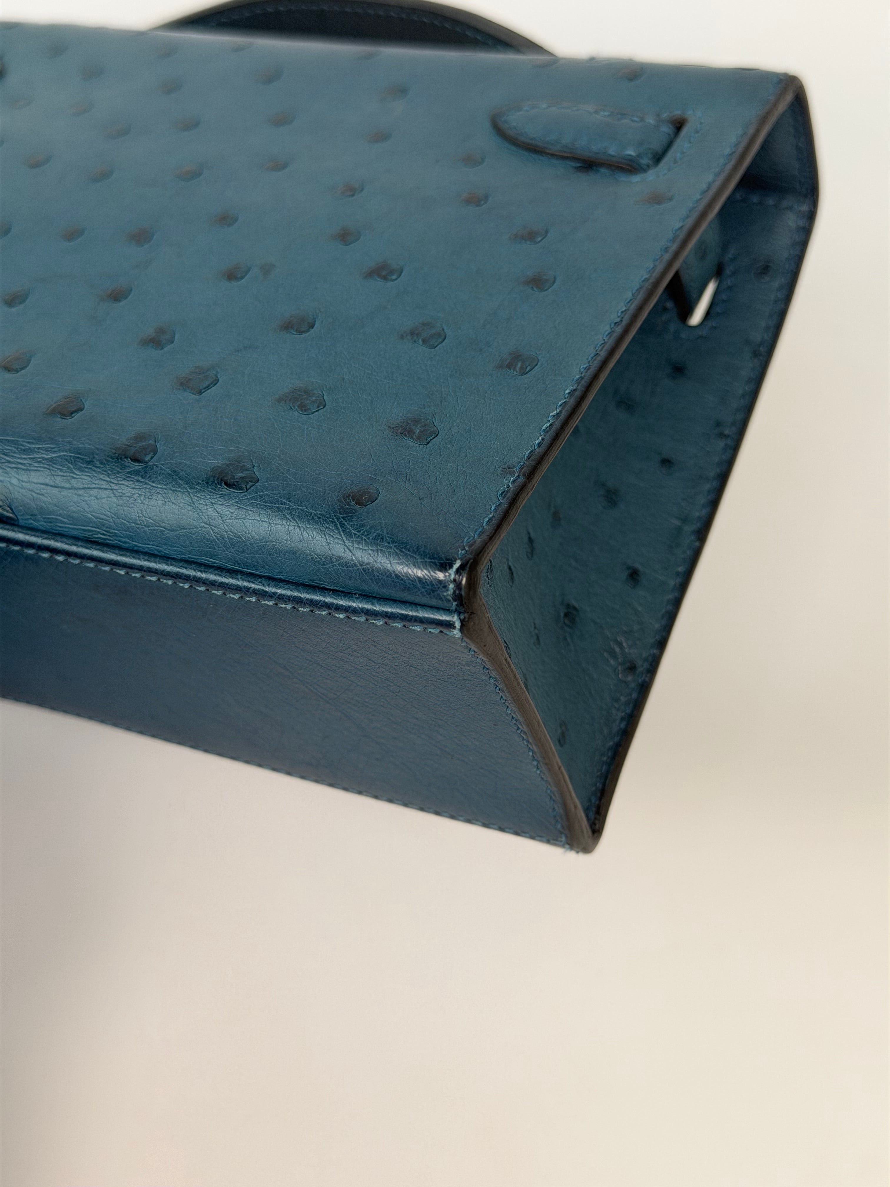Hermés Kelly Pochette In Colvert Ostrich With Gold Hardware