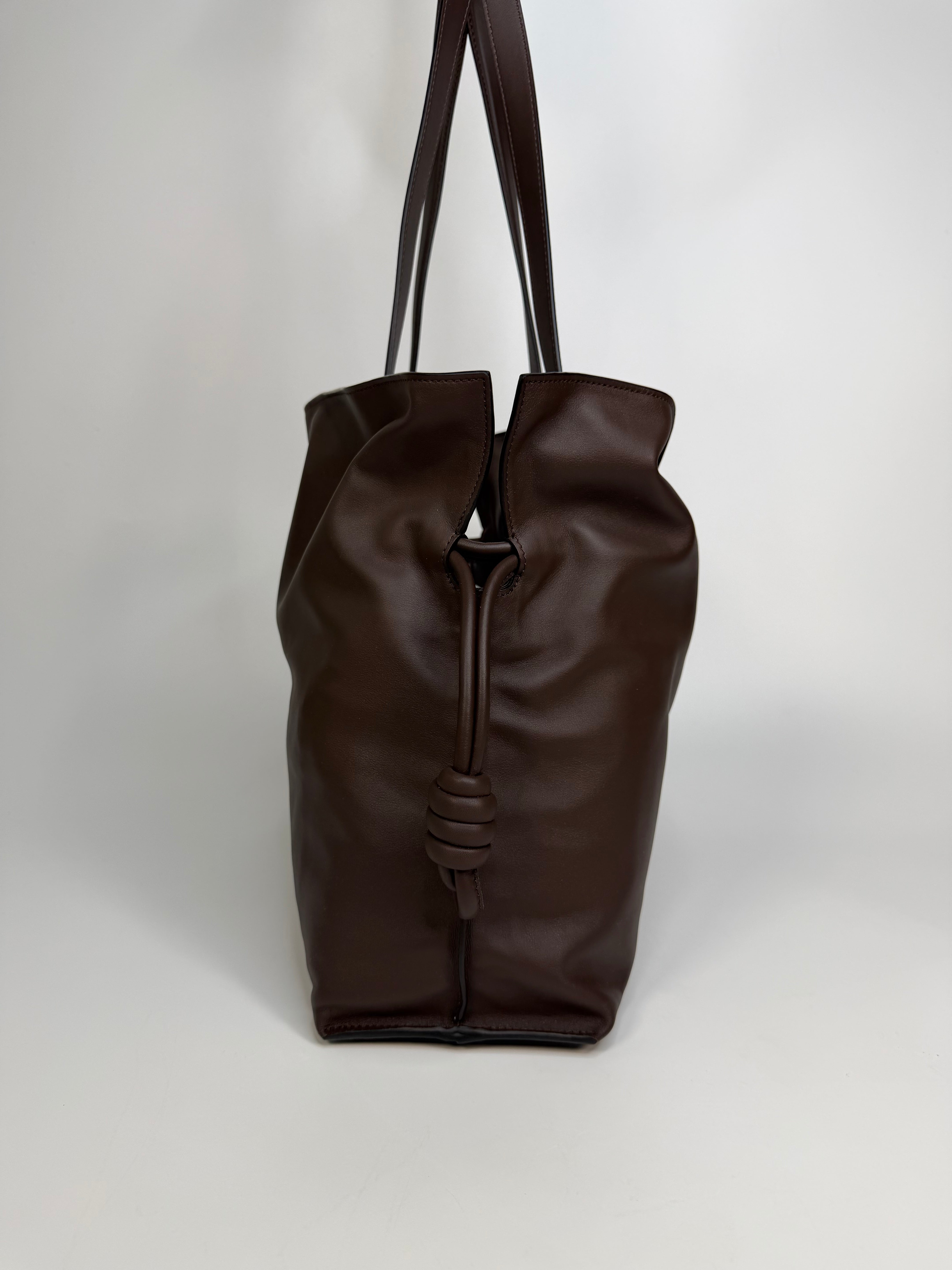 Loewe Large Flamenco Tote Bag In Chocolate Nappa With Gold Hardware. Authentic and preloved in excellent condition