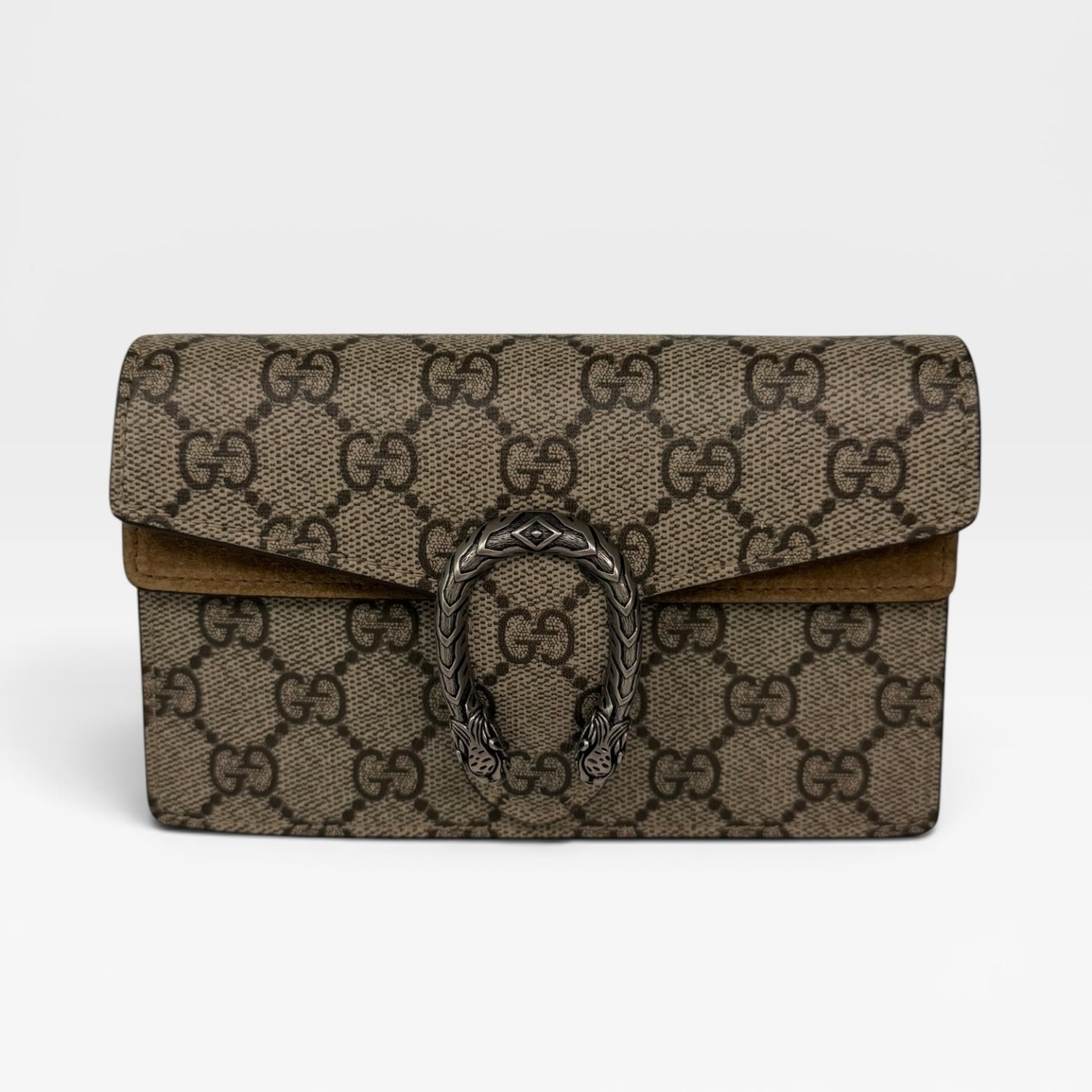 Gucci Super Mini GG Dionysus Canvas Wallet On Chain. Authentic an d preloved in excellent condition. Verified by Luxe Cheshire. 100% guarantee