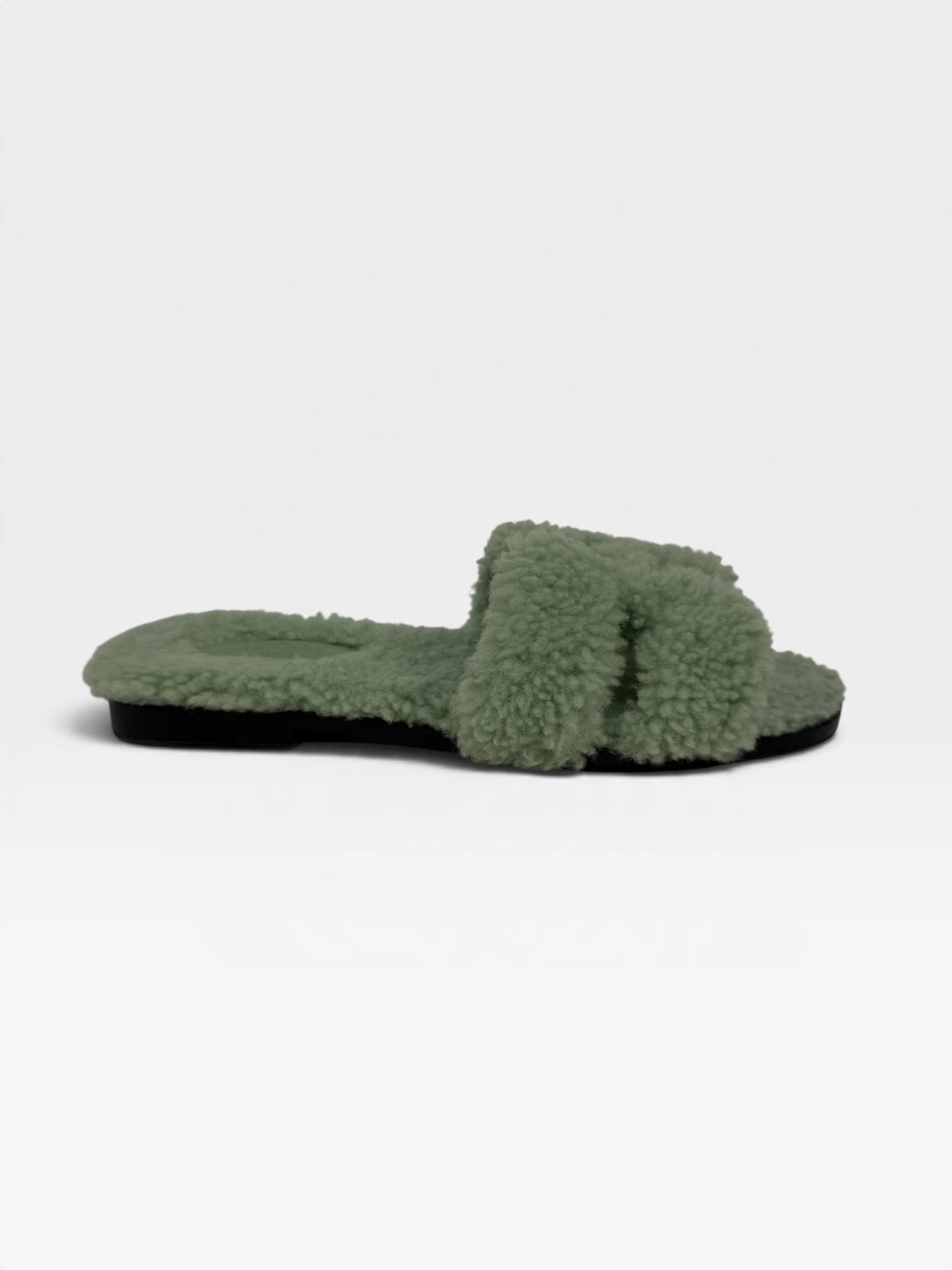 Hermès Oran Sandals in Vert D'Eau Teddy Shearling (Size 37 /UK 4). 100% authentic and pre loved in excellent condition.