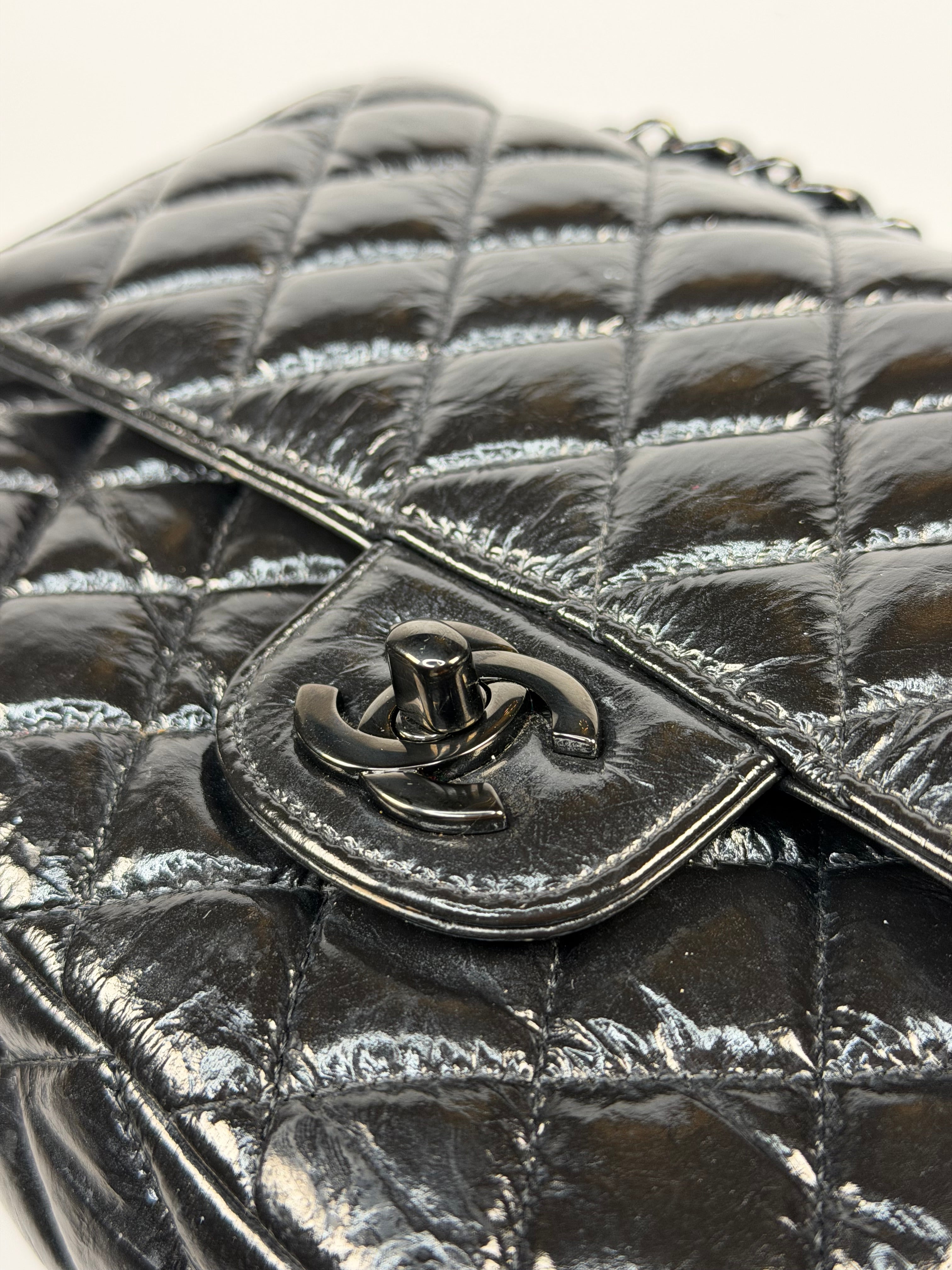 Chanel Medium So Black Calfskin Leather Classic Double Flap In Very Good Condition. Authentic and preloved. 100% Authenticity Guarantee.