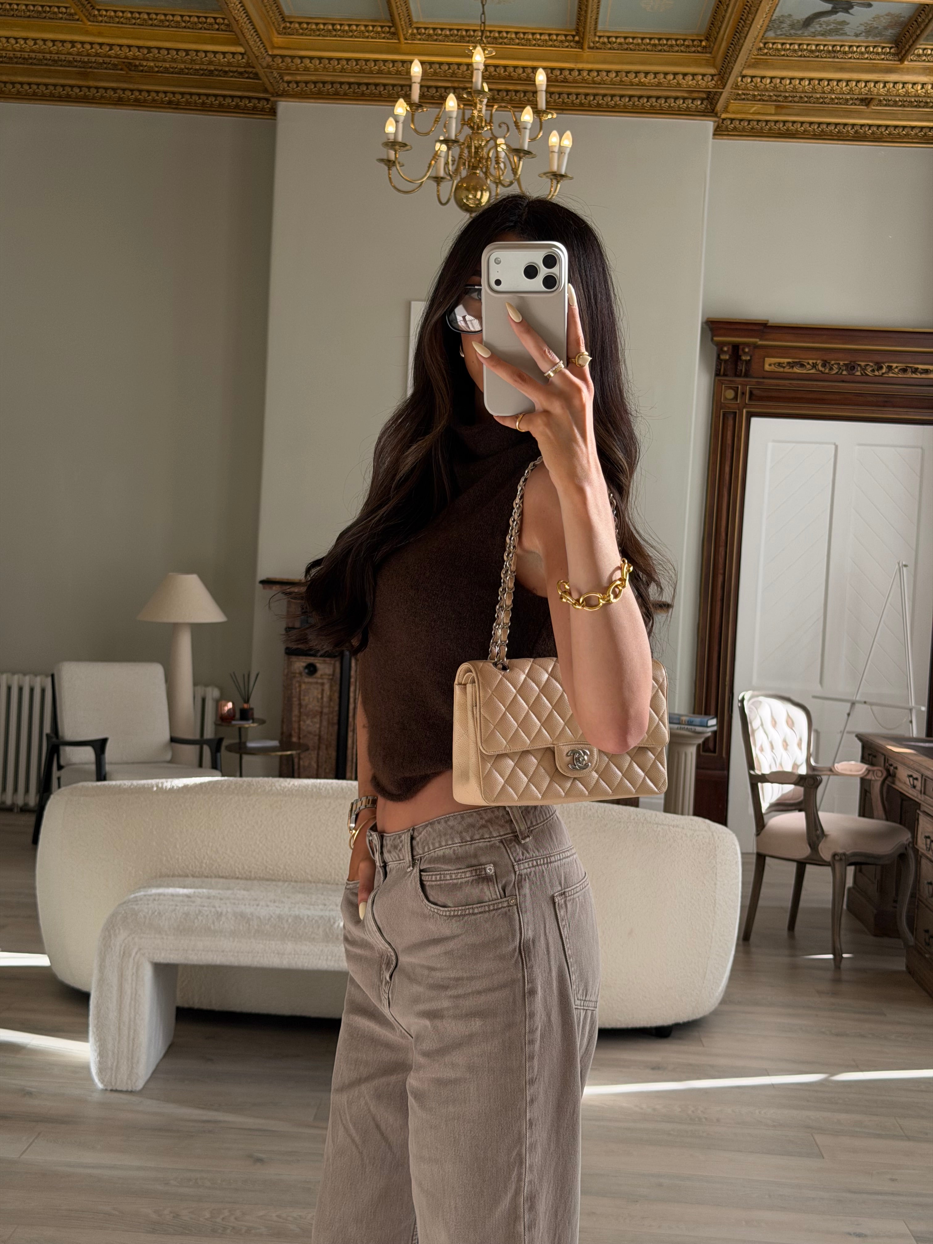 Chanel Medium Classic Double Flap Light Beige Caviar With Silver Hardware
Excellent condition, verified by Luxe Cheshire. International, fast and fully insured delivery. Trusted designer resale.