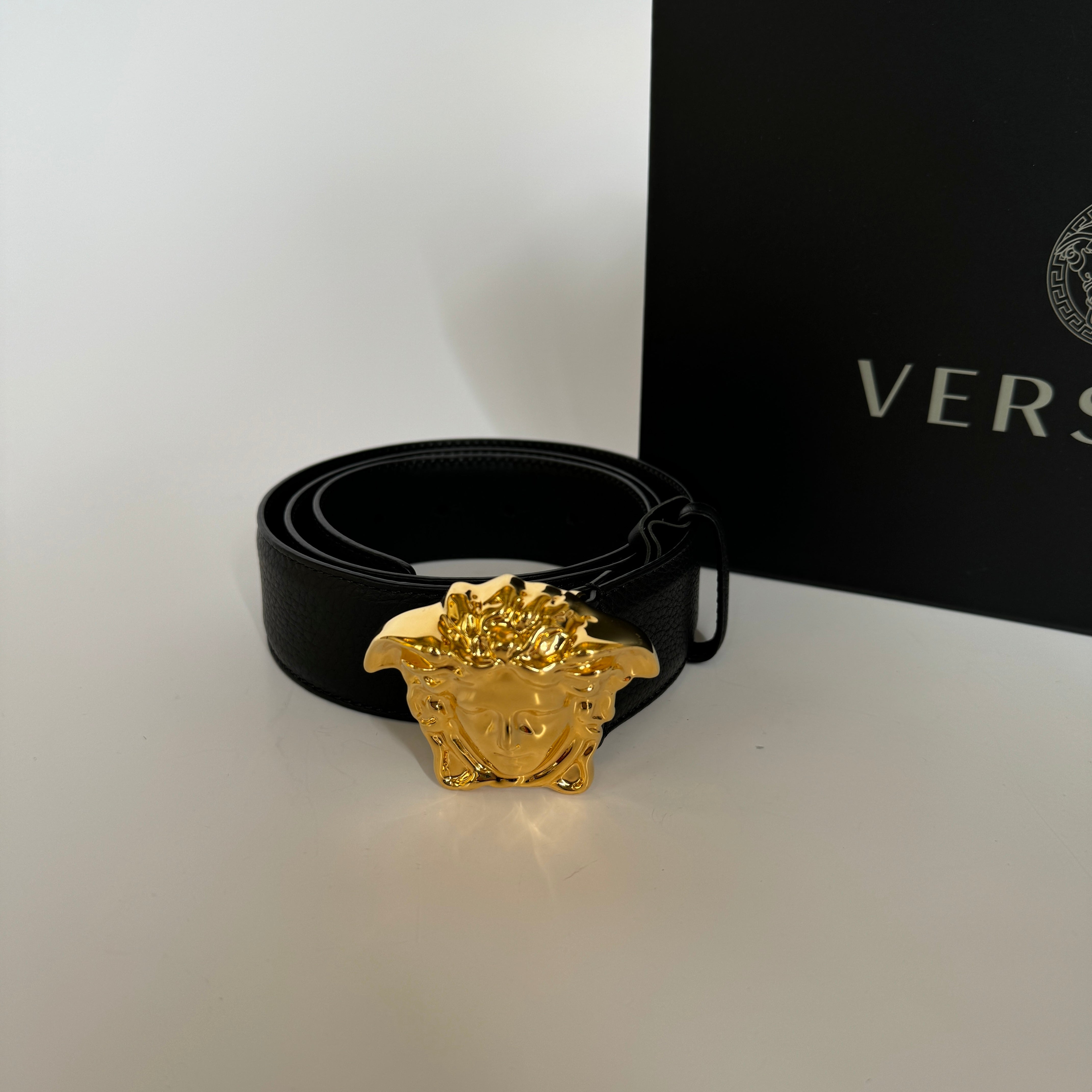 Used versace belt hotsell
