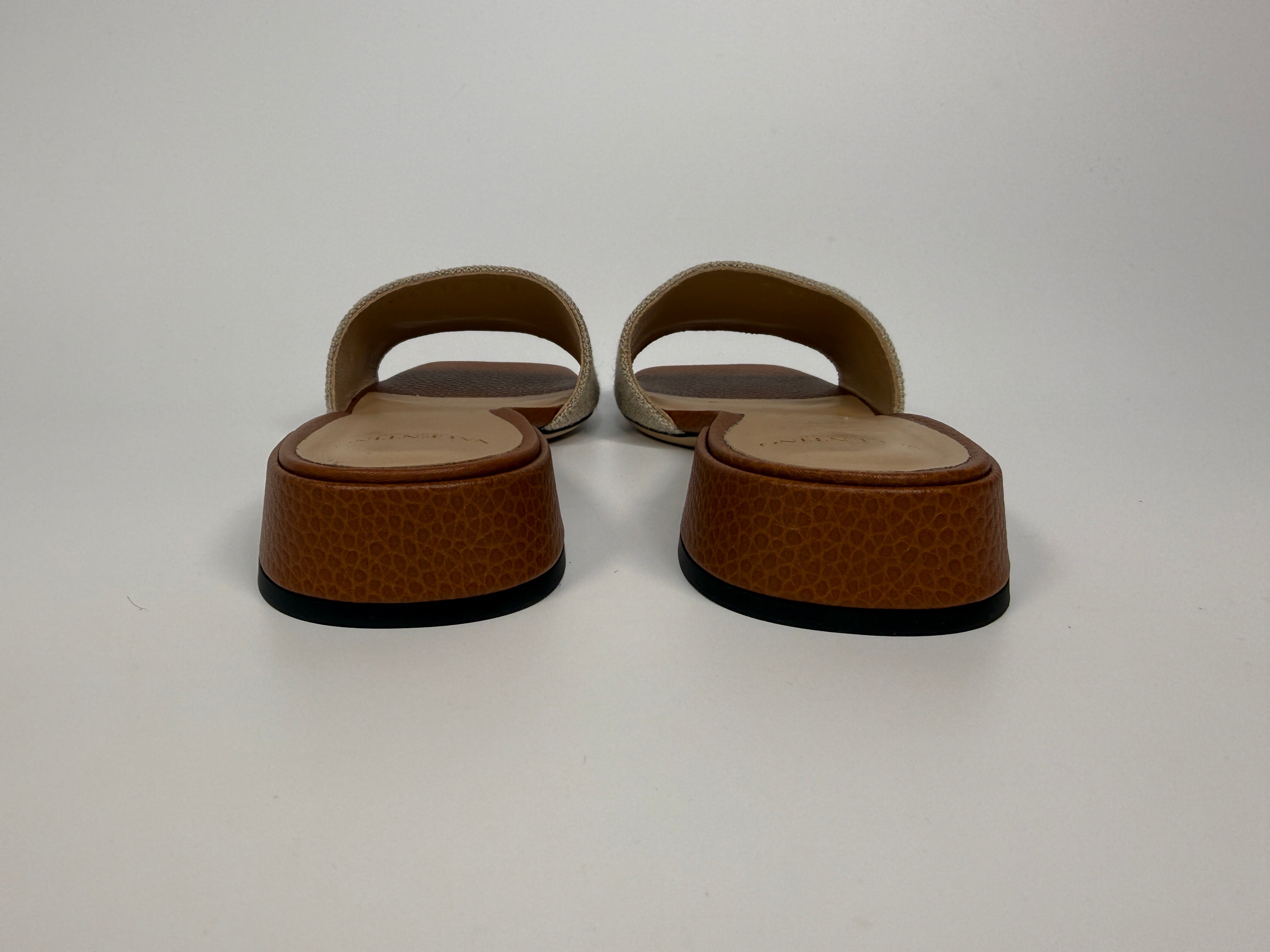 Excellent Authentic and preloved Valentino Garavani VLOGO Sandals (Size 5.5/UK 38.5)