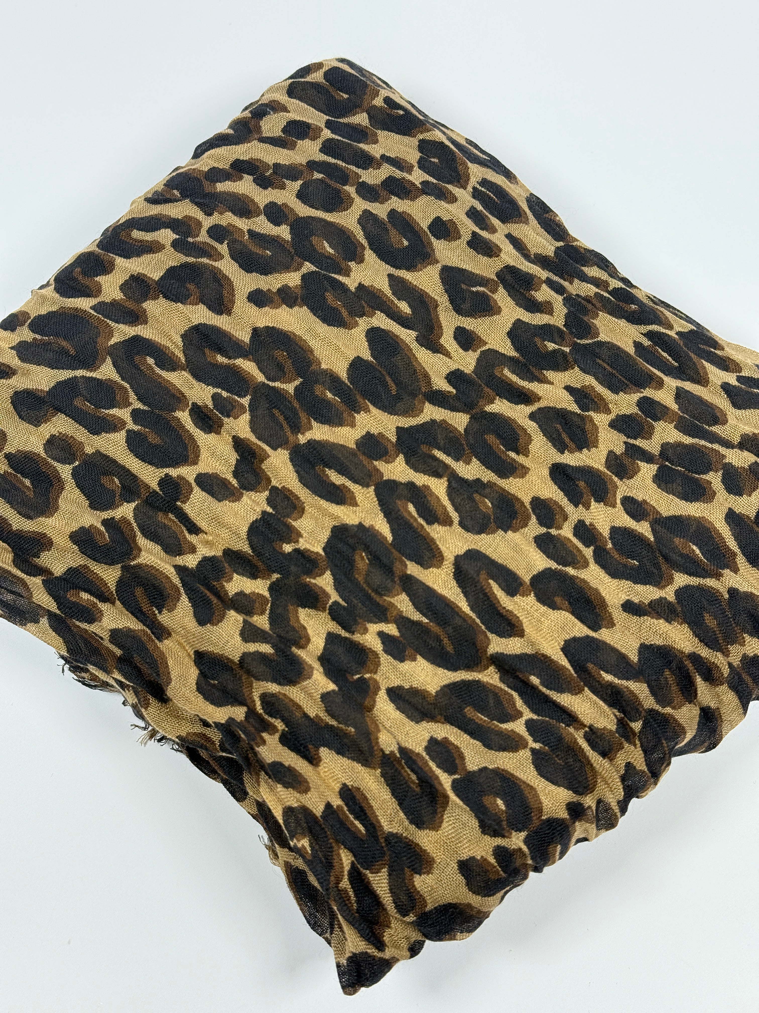 Authentic and Pre loved Louis Vuitton Leopard Stole In Very Good condition