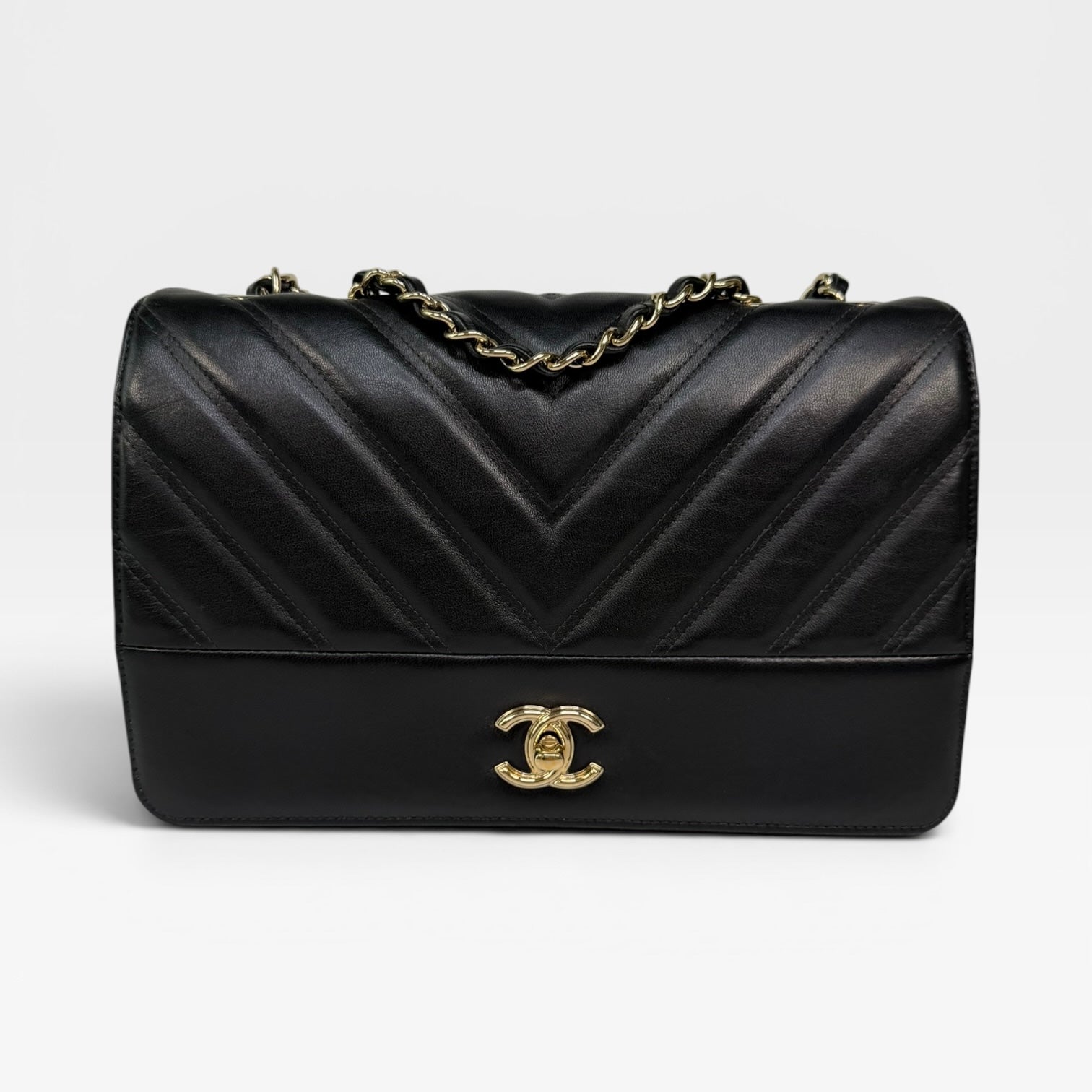 Chanel Chevron Flap In Black Lambskin Leather With Gold Hardware. Authentic and preloved in excellent condition. 100% guarantee