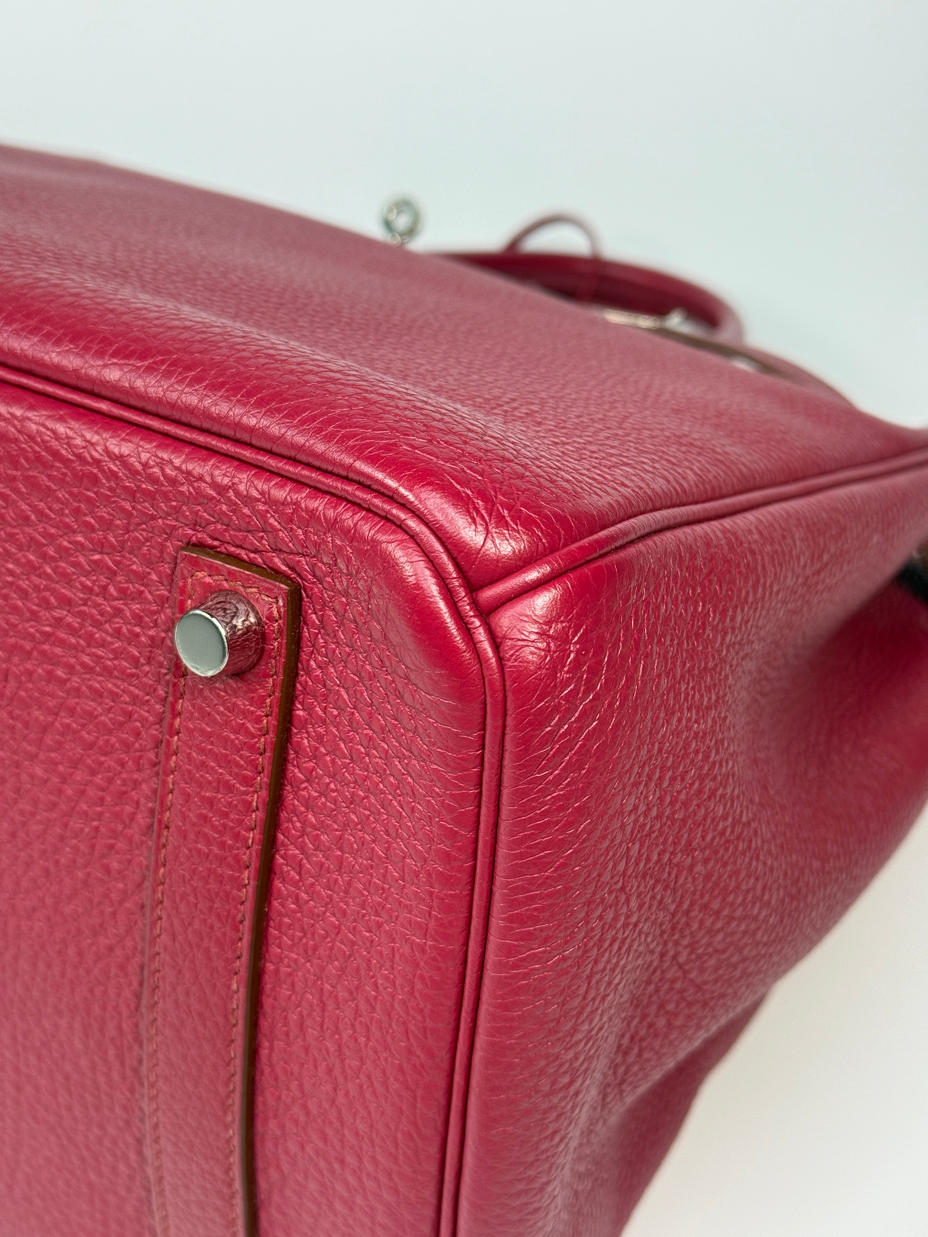 Hermès Birkin 35 In Rouge Grenet With Palladium Hardware
Authentic Pre Loved Verified by Luxe Cheshire Trusted Designer resale