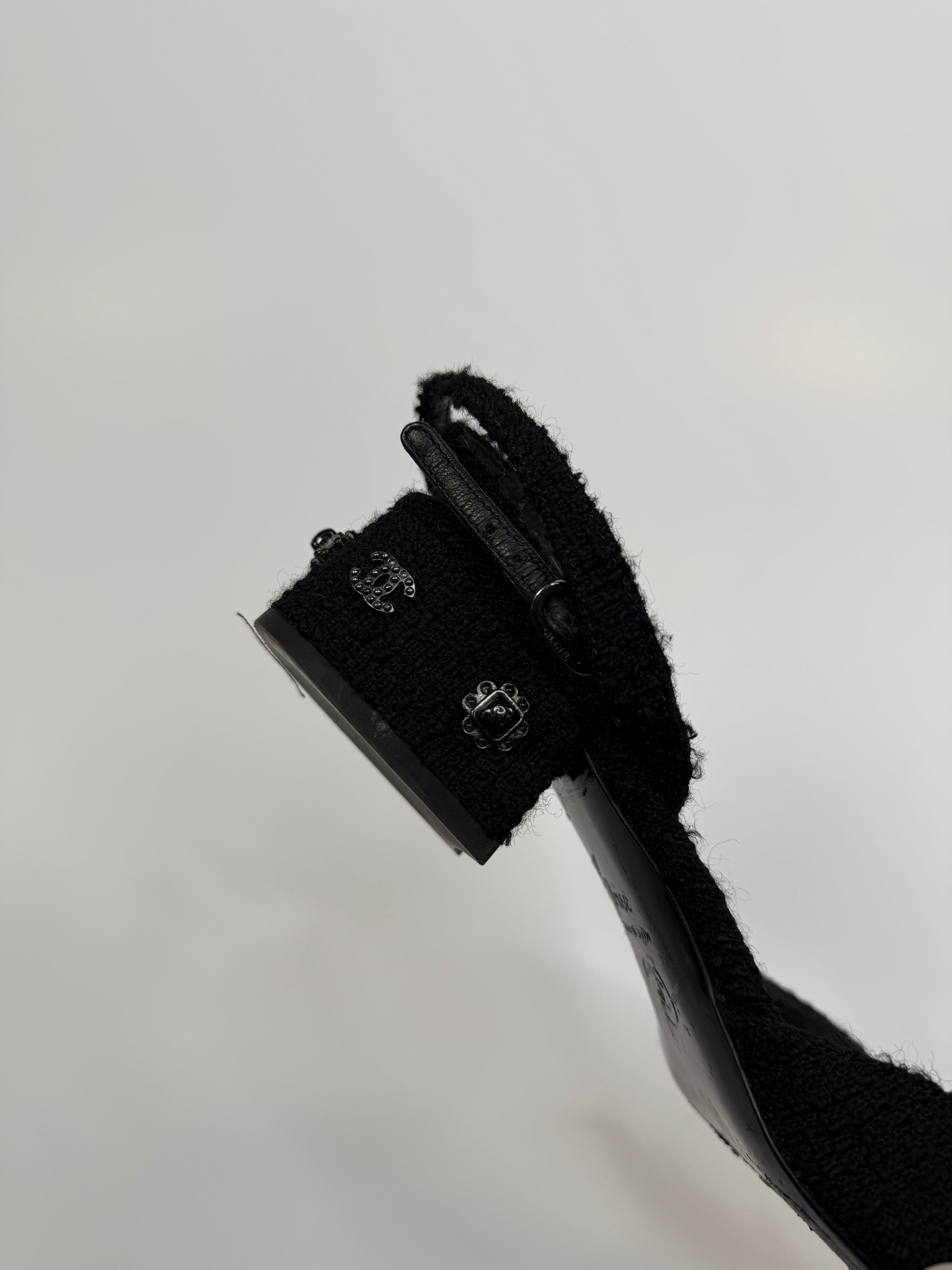 Chanel Tweed Slingback Pumps (Size 39.5/UK 6.5)
