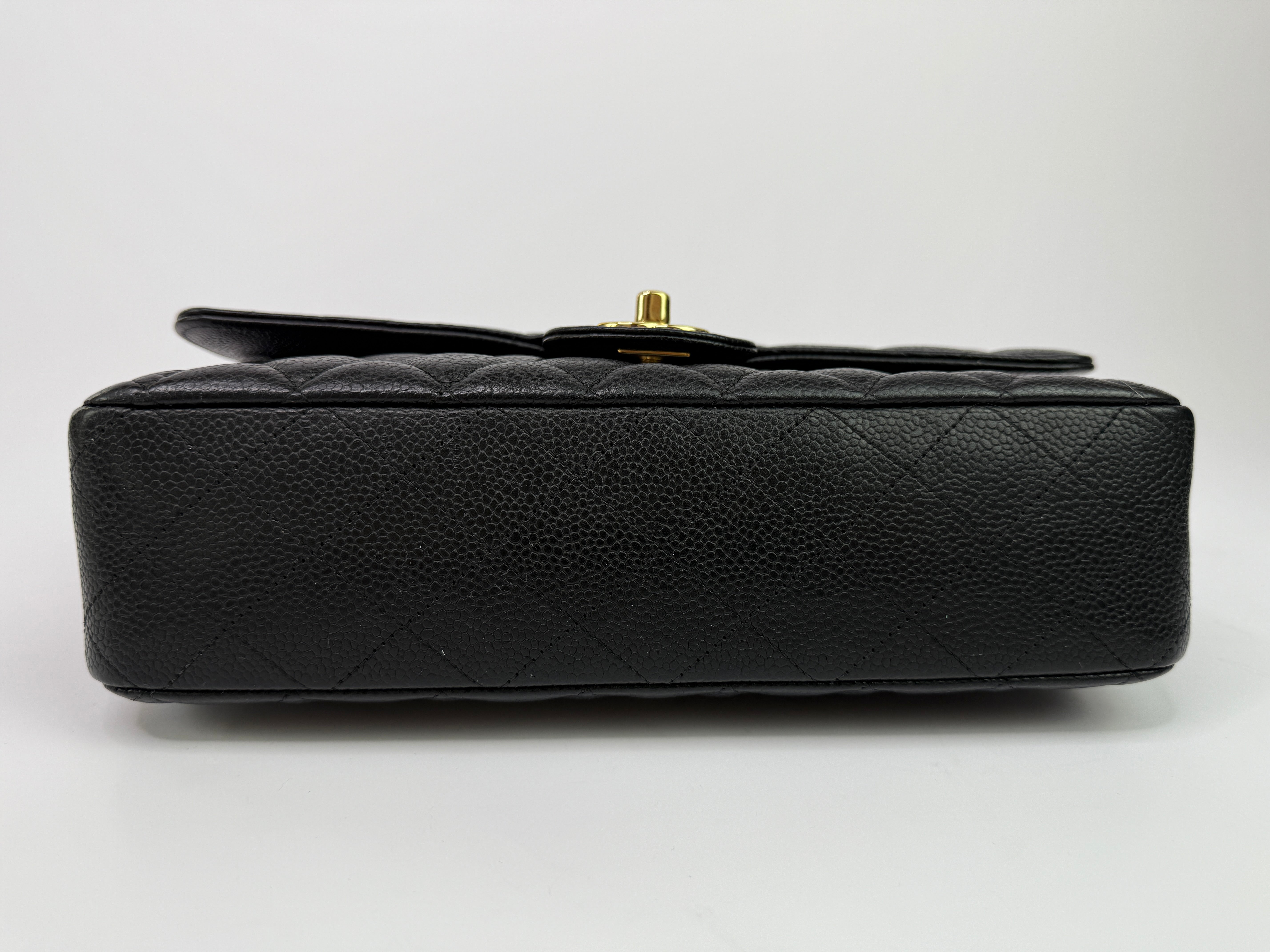 Chanel Medium Classic Double Flap Black Caviar With GHW