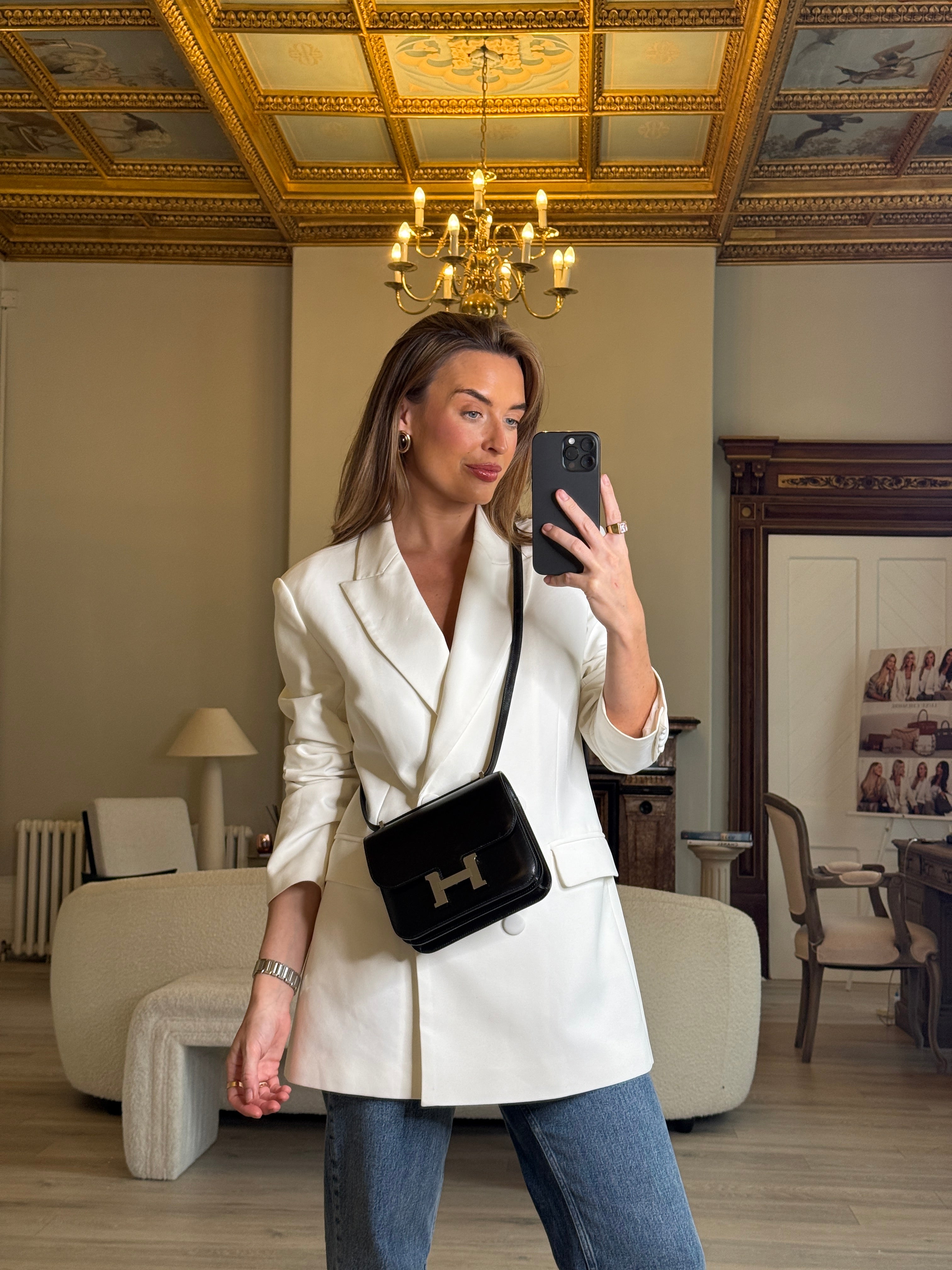 Authentic and preloved Hermès Constance 18 In Black Box Leather With Palladium Hardware. 100% Authenticity guarantee.