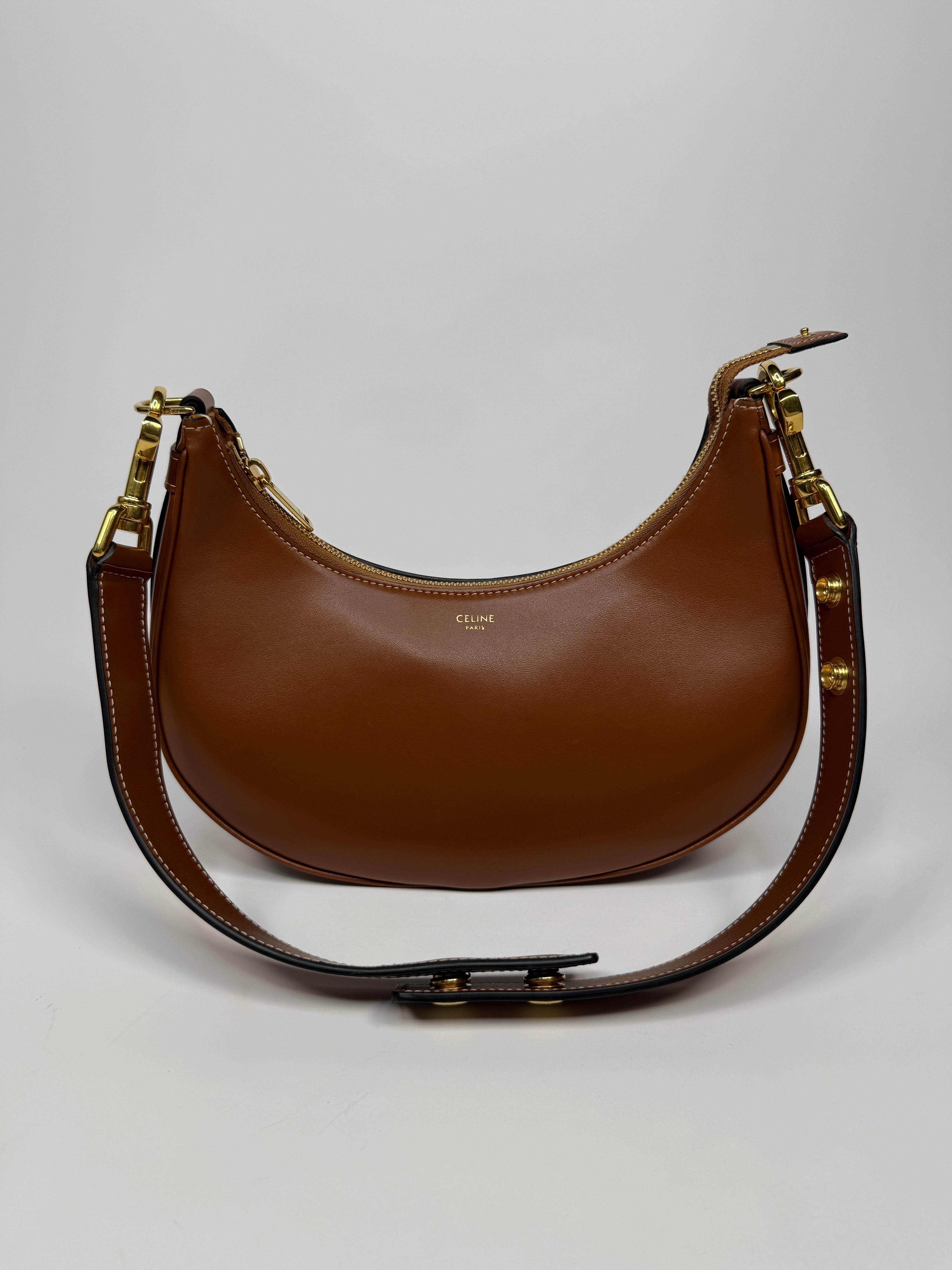 Celine Medium Ava Bag
Pre Loved & Authentic