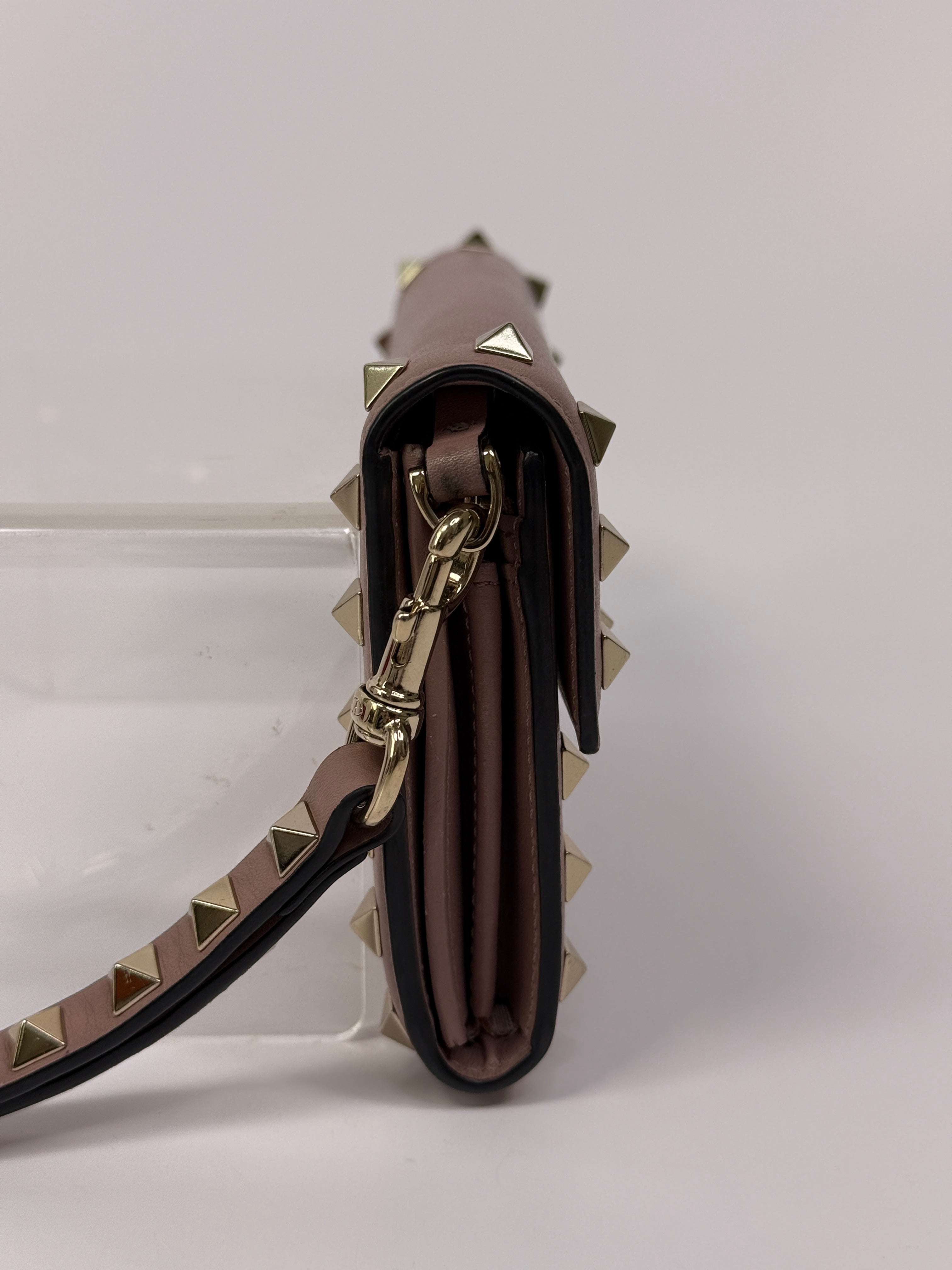 Valentino Garavani Poudre Rockstud Long Wallet