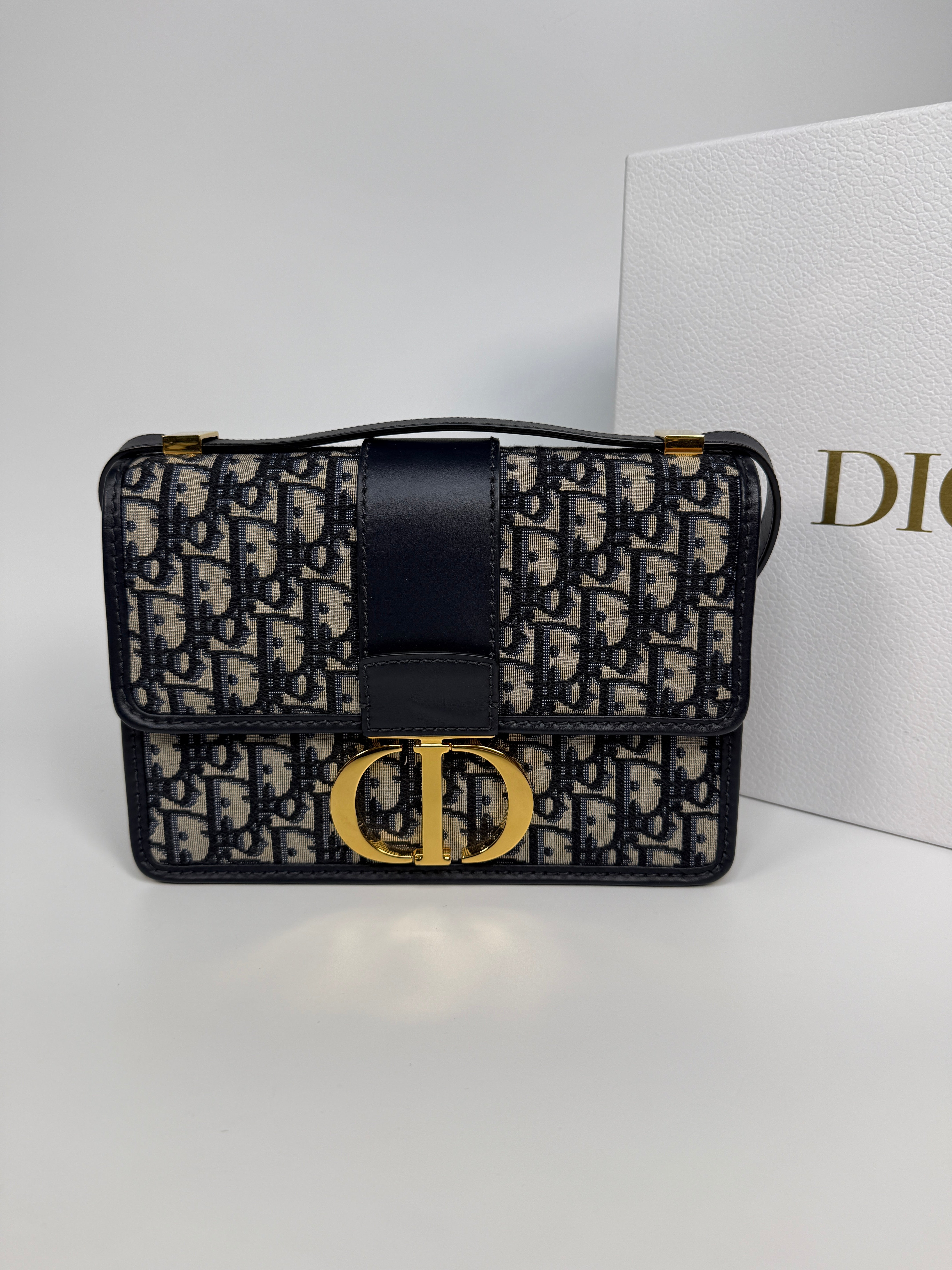 Christian Dior 30 Montaigne Bag In Oblique Canvas With Gold Hardware