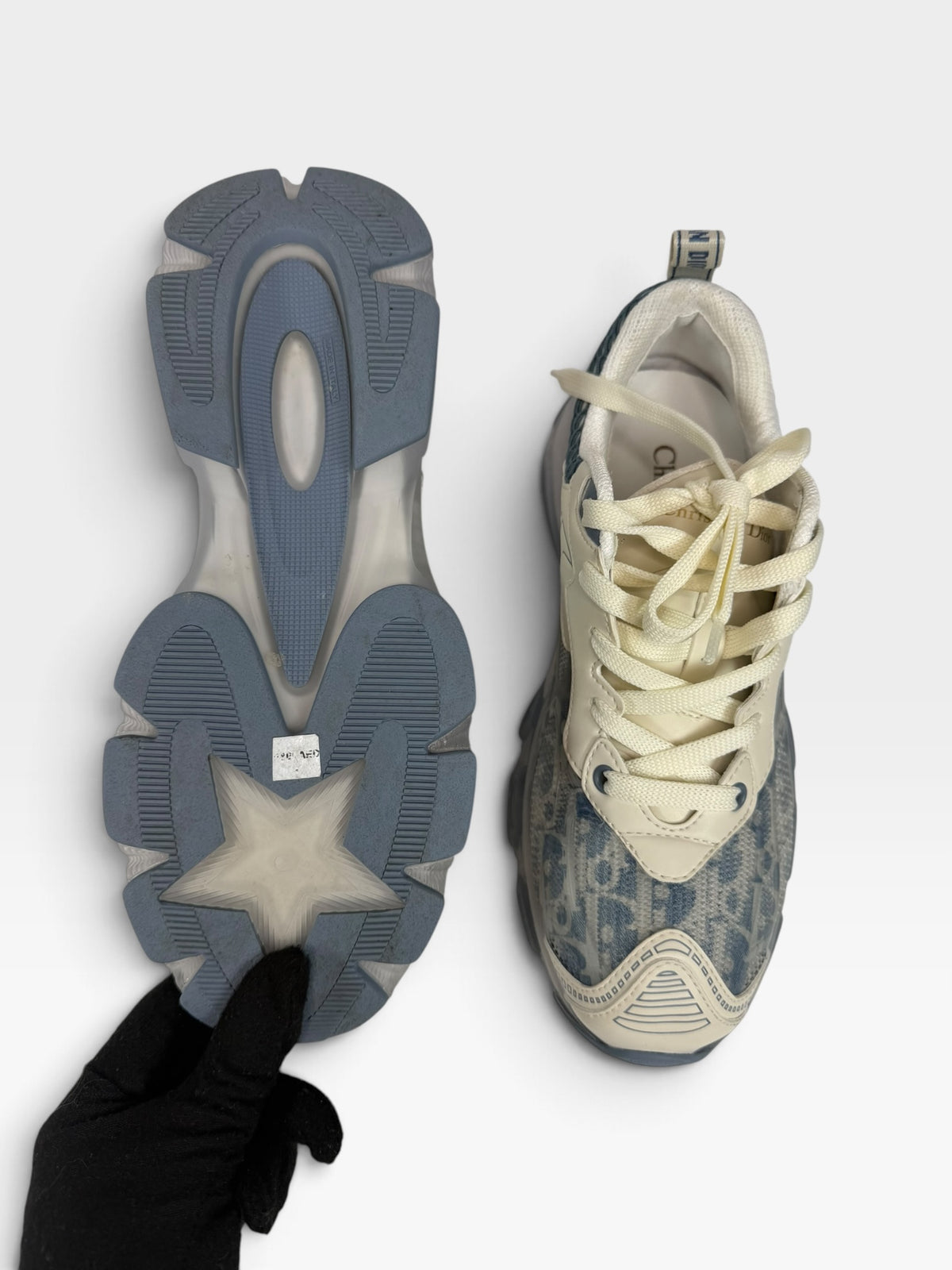 Christian Dior Vibe Sneakers In White & Chambray Blue Oblique (Size 36.5/UK3.5) 100% authentic and preloved in excellent condition