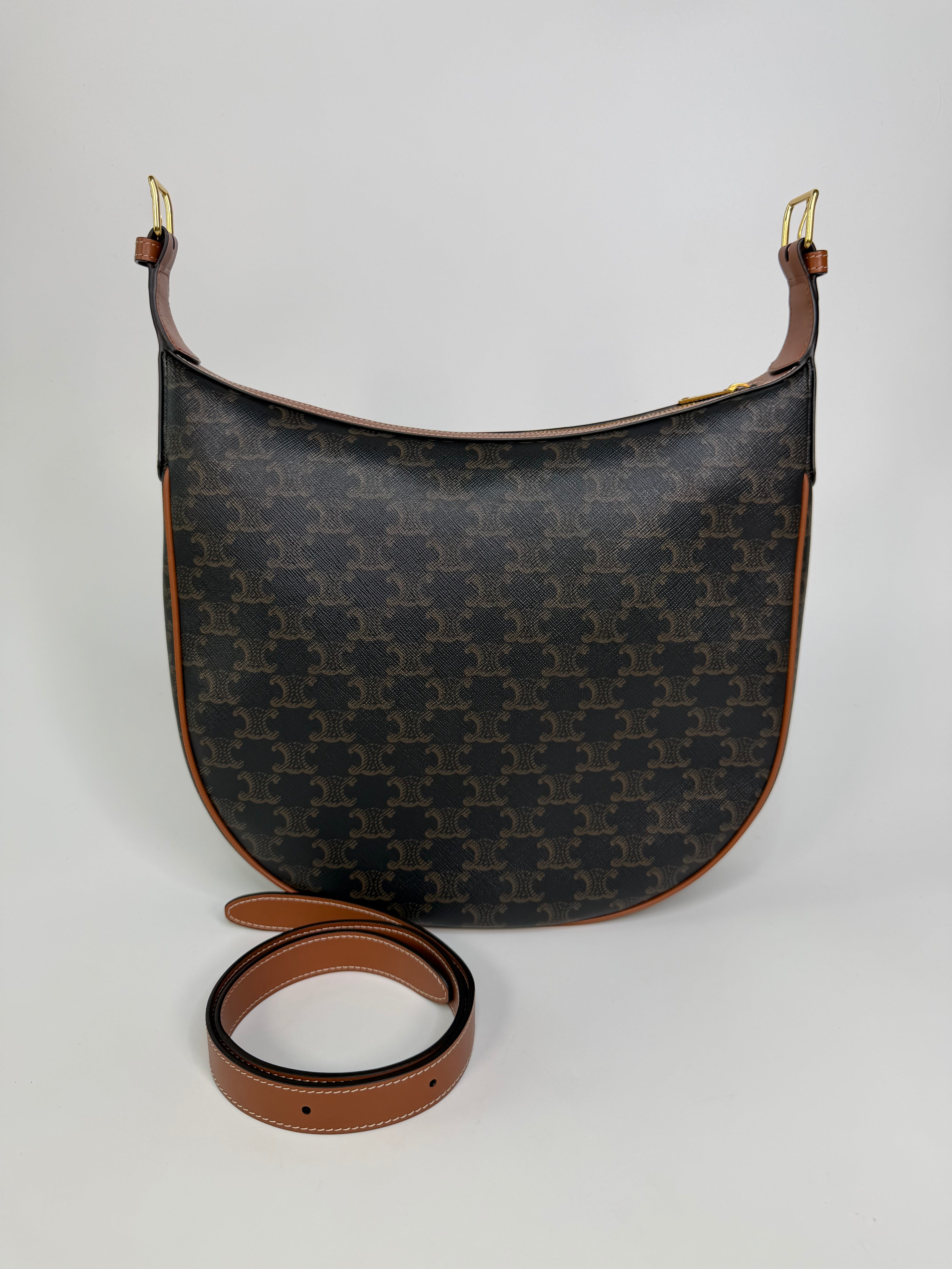 Celine Medium Heloise Triomphe Shoulder Bag. Authentic and preloved in excellent condition