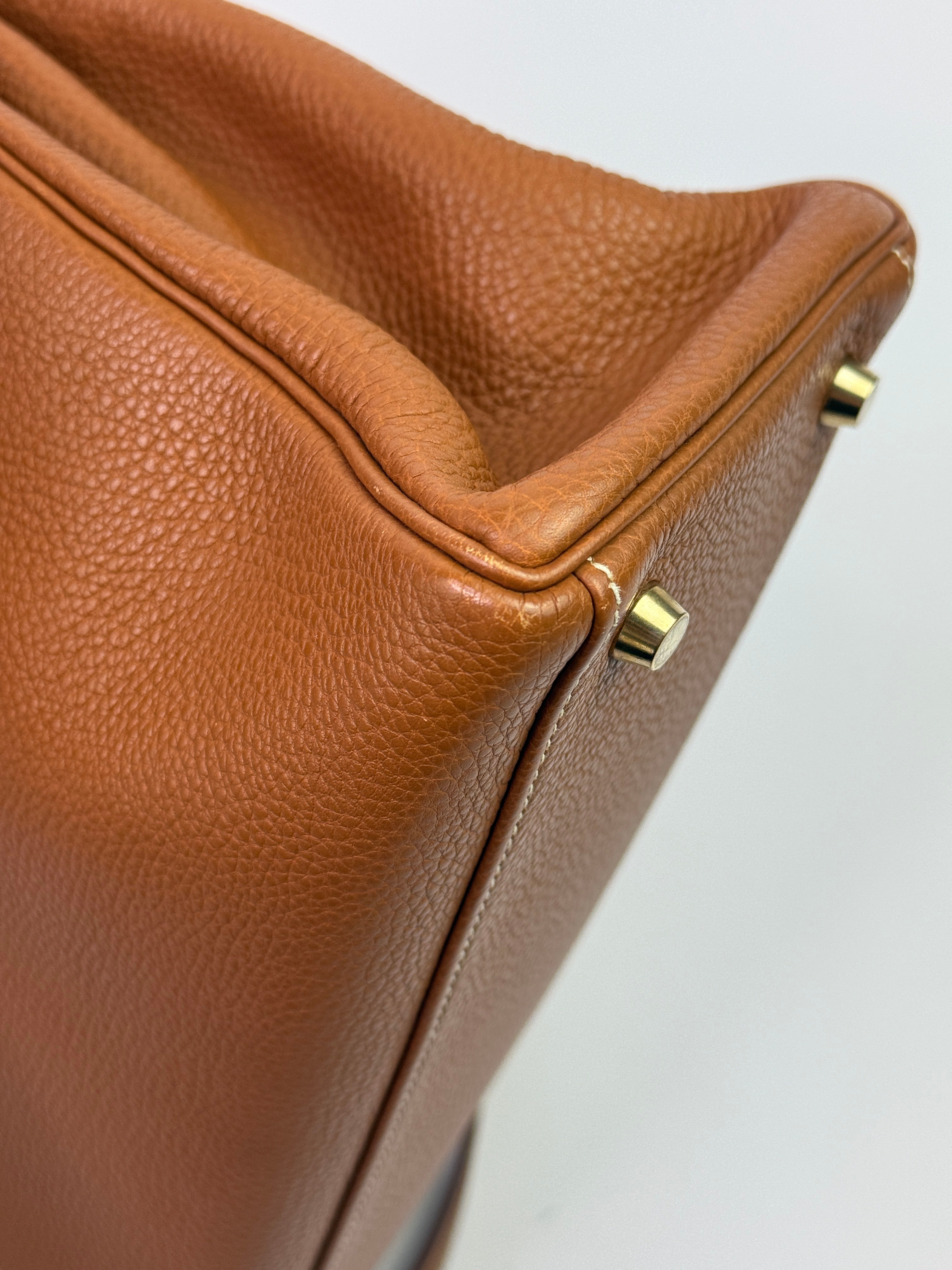 Hermès Kelly 28 In Gold Clemence Leather With GHW