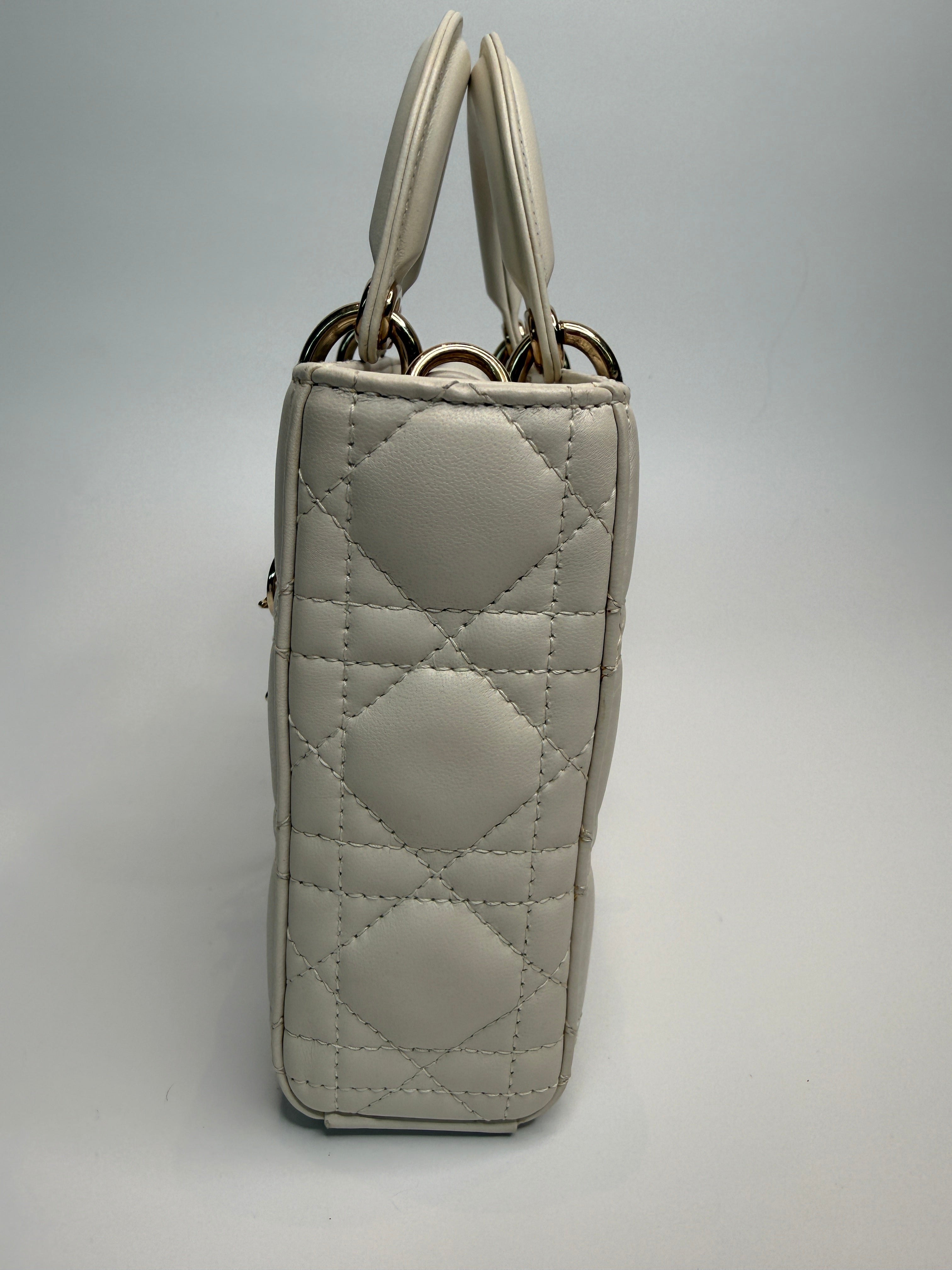 Christian Dior Medium D-Joy Bag White Leather With Pale Gold Hardware In Excellent condition. 100% Authenticity Guarantee