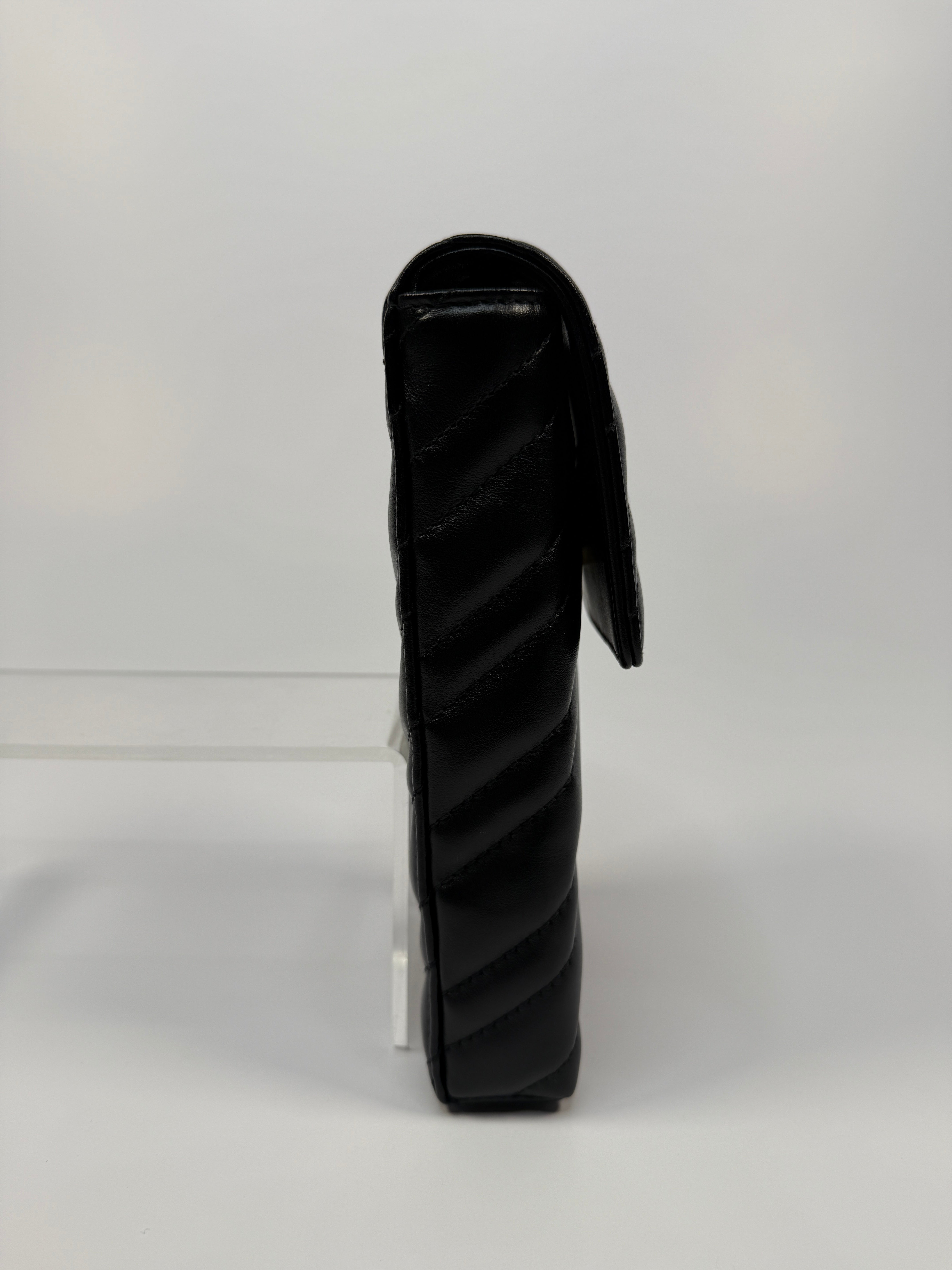 Gucci GG Marmont Matelassé Phone Bag