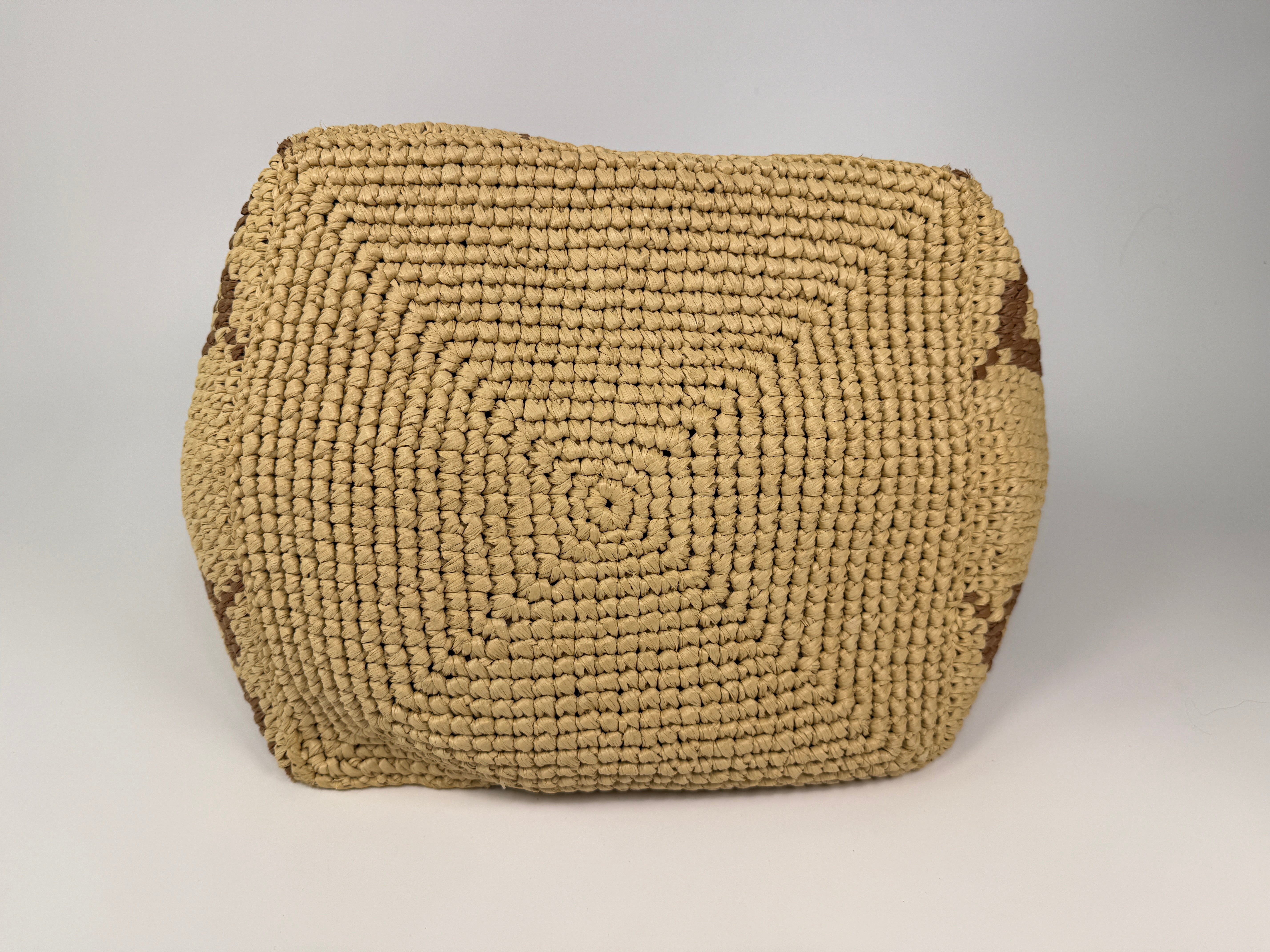 Gucci GG Medium Tote in natural and brown fabric and leather