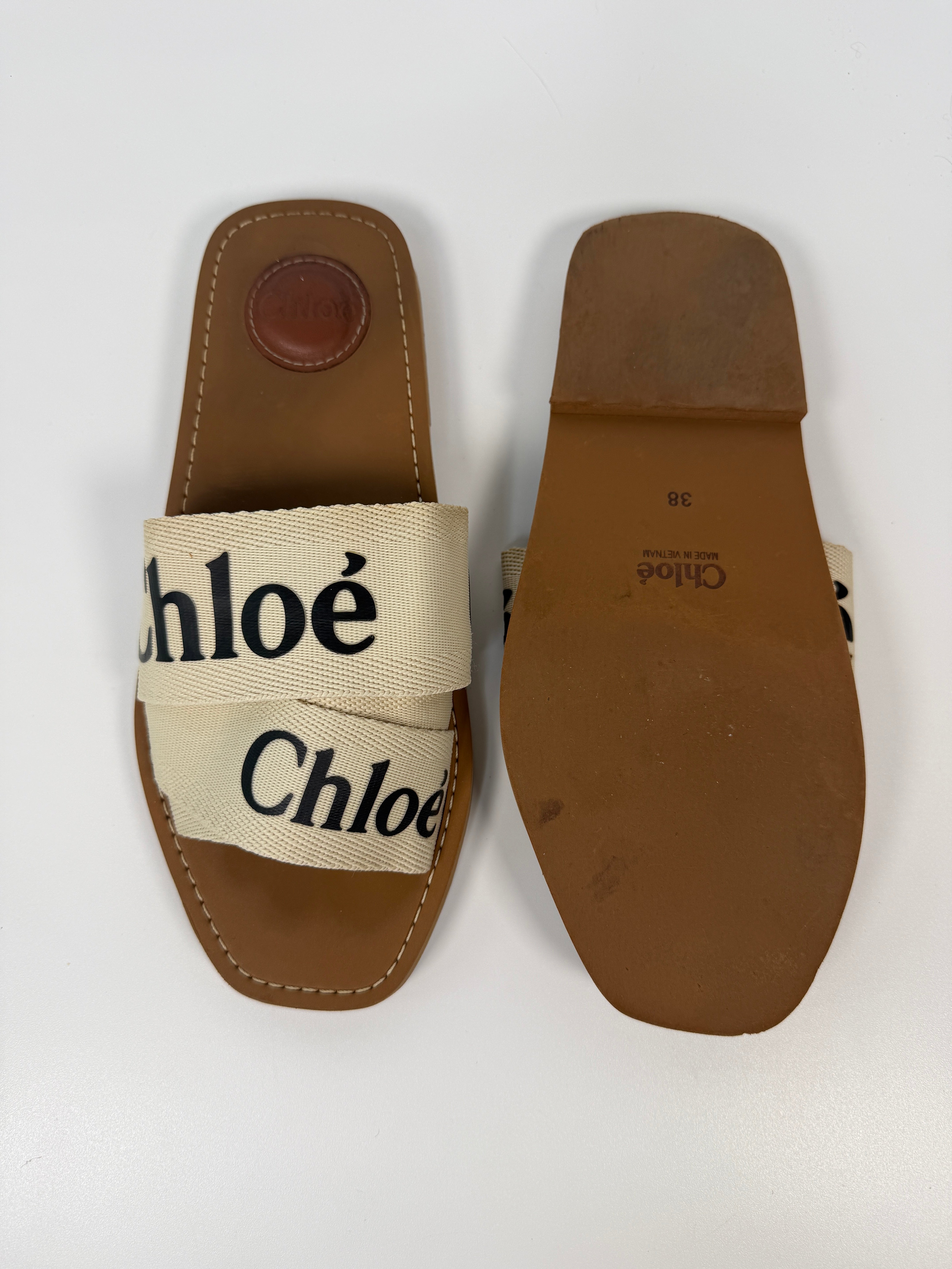 Chloe Woody Flat Mule In Excellent Condition.
Authentic Pre Loved Verified by Luxe Cheshire Trusted Designer resale