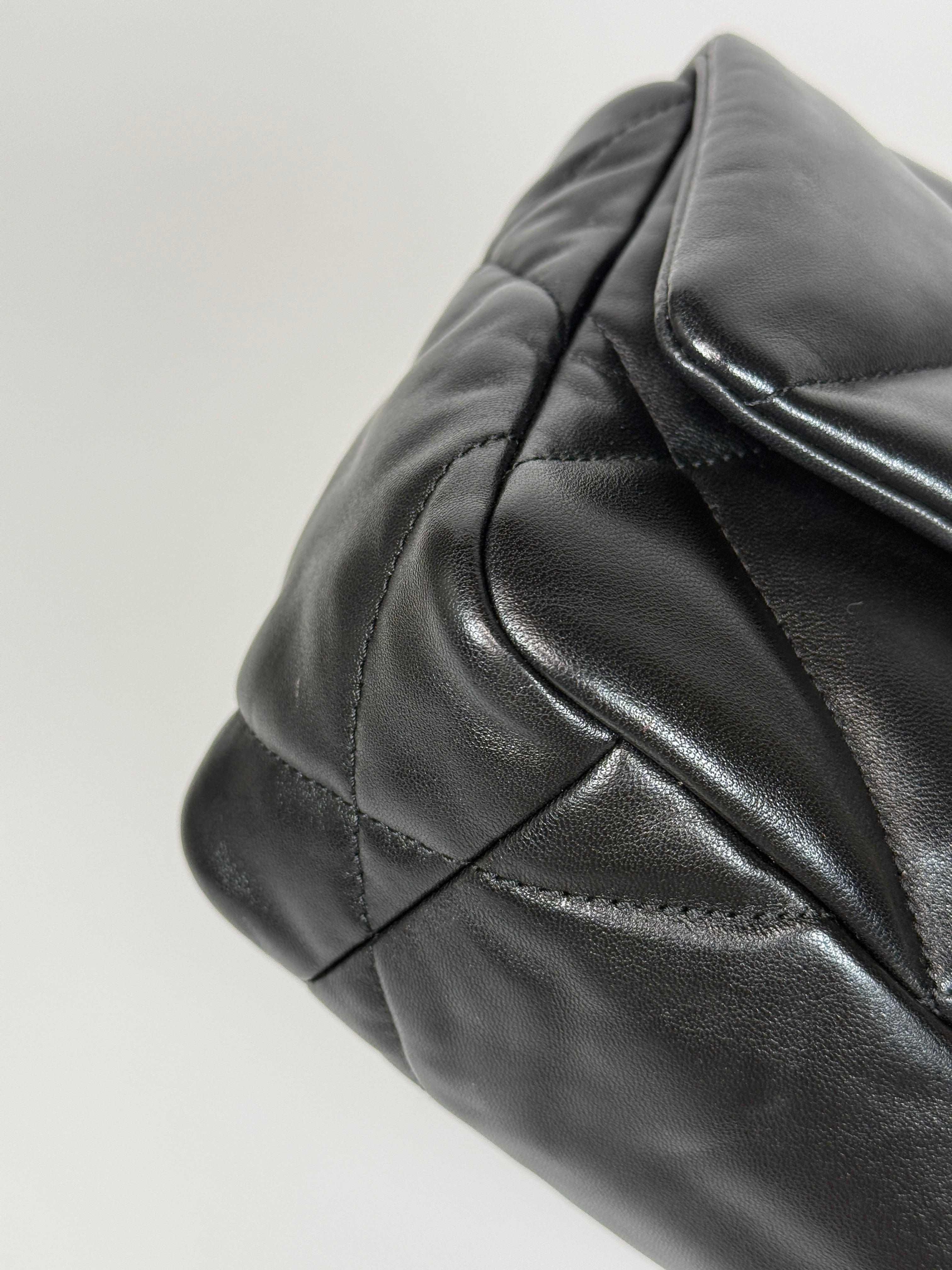 Authentic and preloved Chanel 19 Small In Black Lambskin Leather Mixed hardware. Excellent condition. 100% Authenticity guarantee