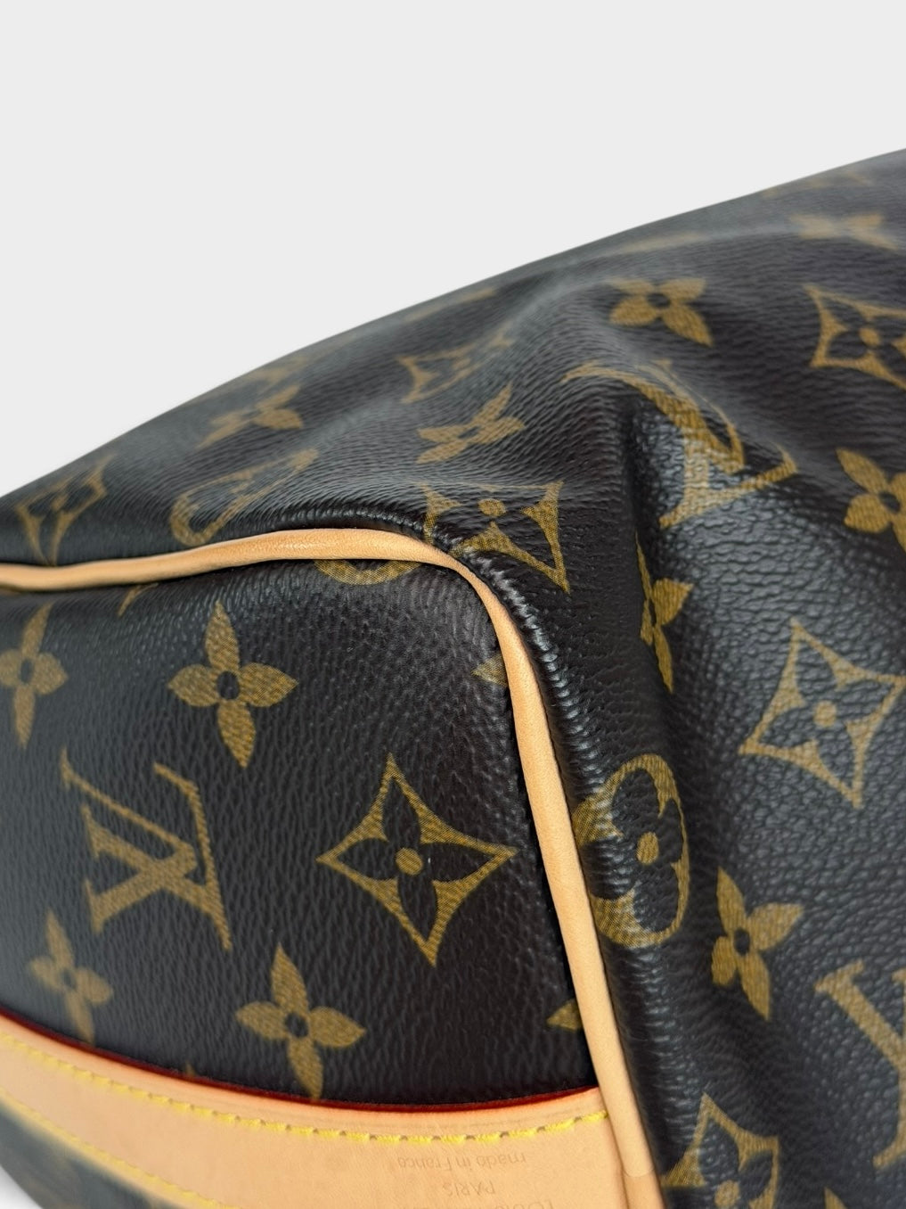 Louis Vuitton Speedy Bandoulière 25 In Monogram Canvas With Gold Hardware. Authentic and preloved in excellent condition. 100% guarantee
