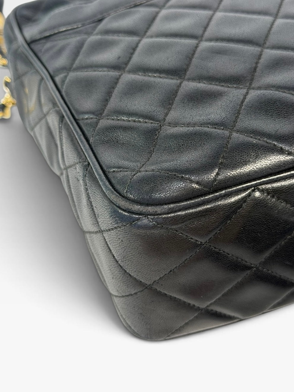 Chanel Vintage Quilted Camera Bag In Black Lambskin With 24kt Gold Hardware 100% authentic and preloved in excellent condition