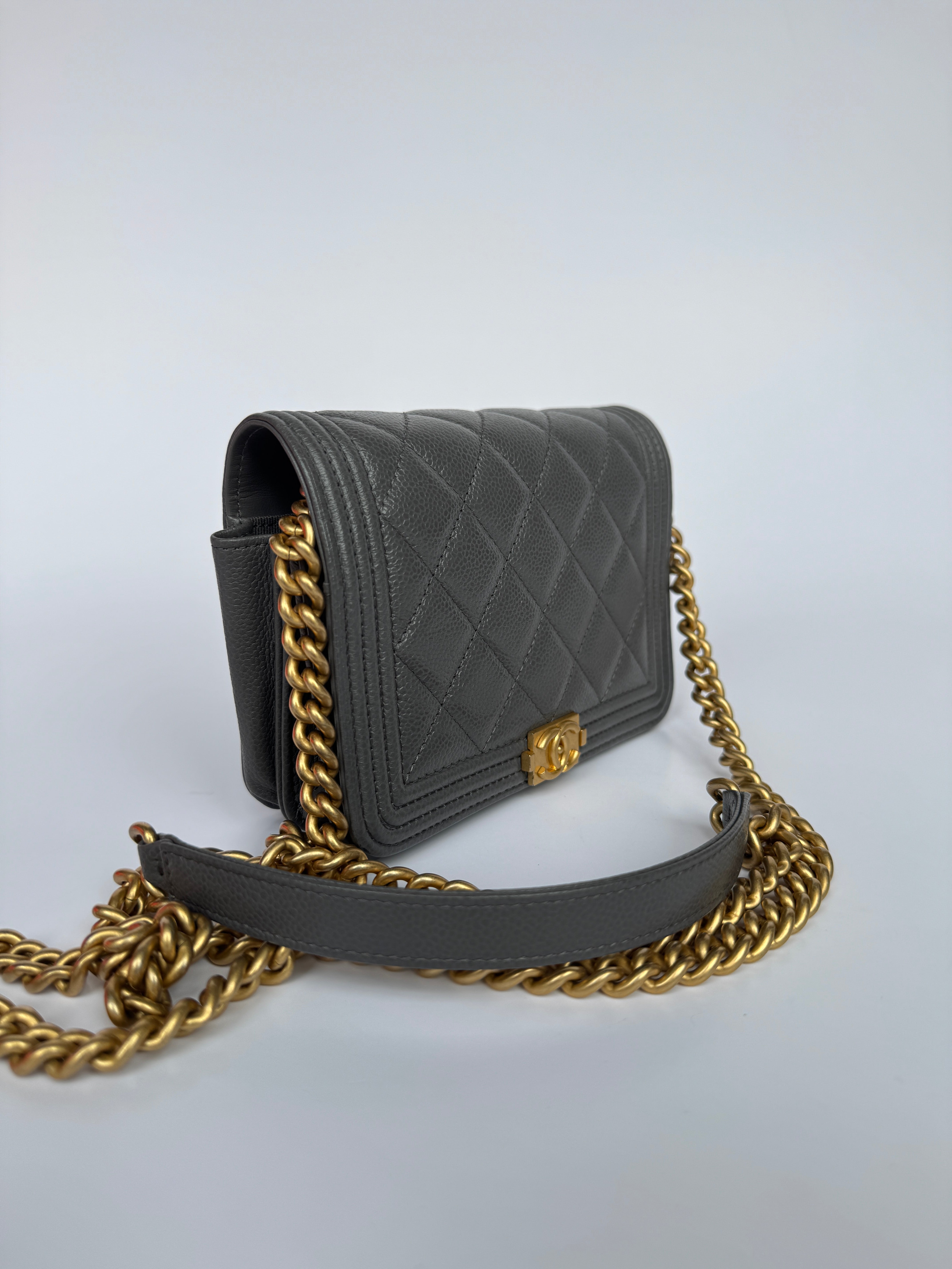 Chanel Boy Square Wallet On Chain In Grey Caviar Gold Hardware
Pre Loved & Authentic