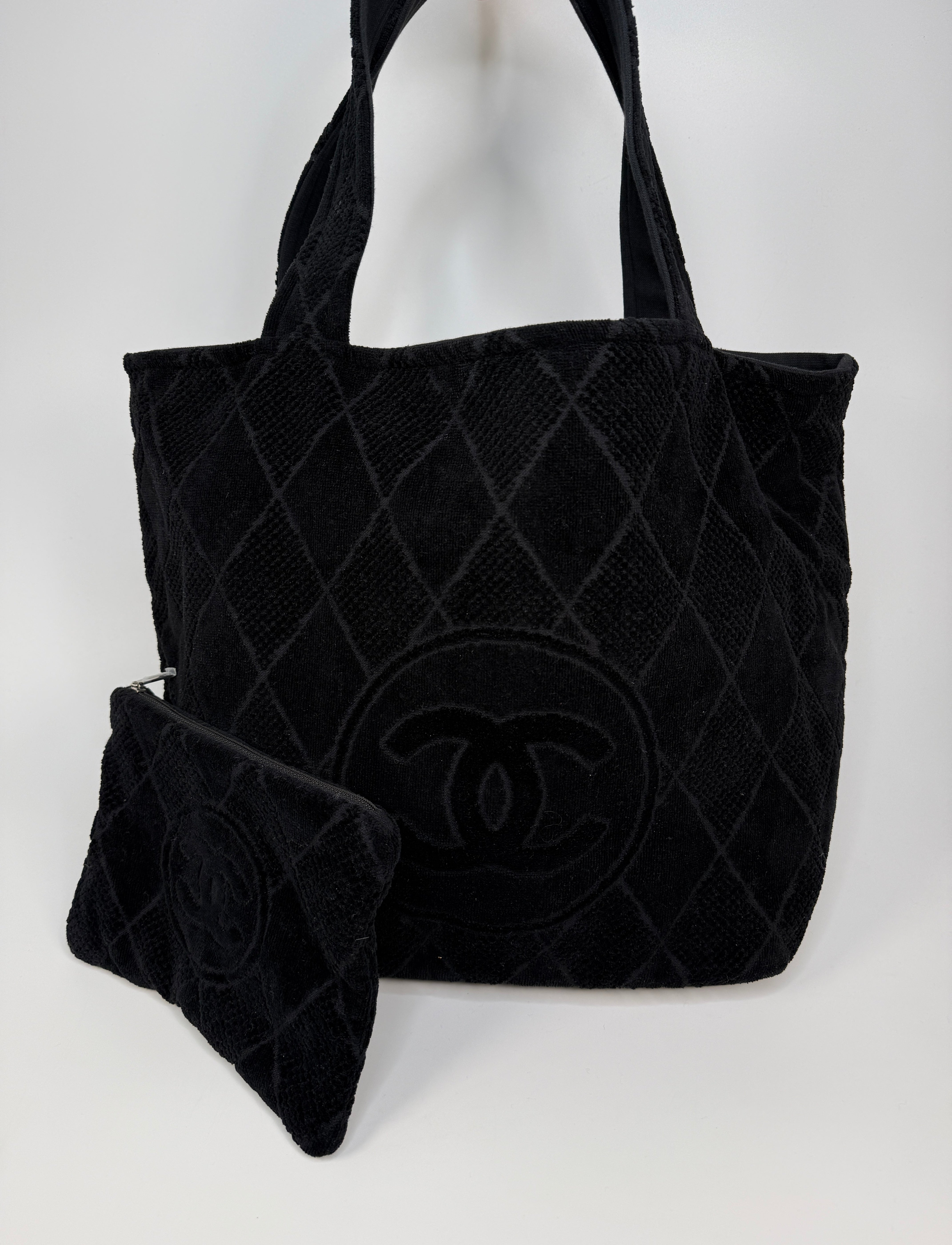 Chanel DePlage Beach Bag in Black Fabric. Excellent preloved authentic