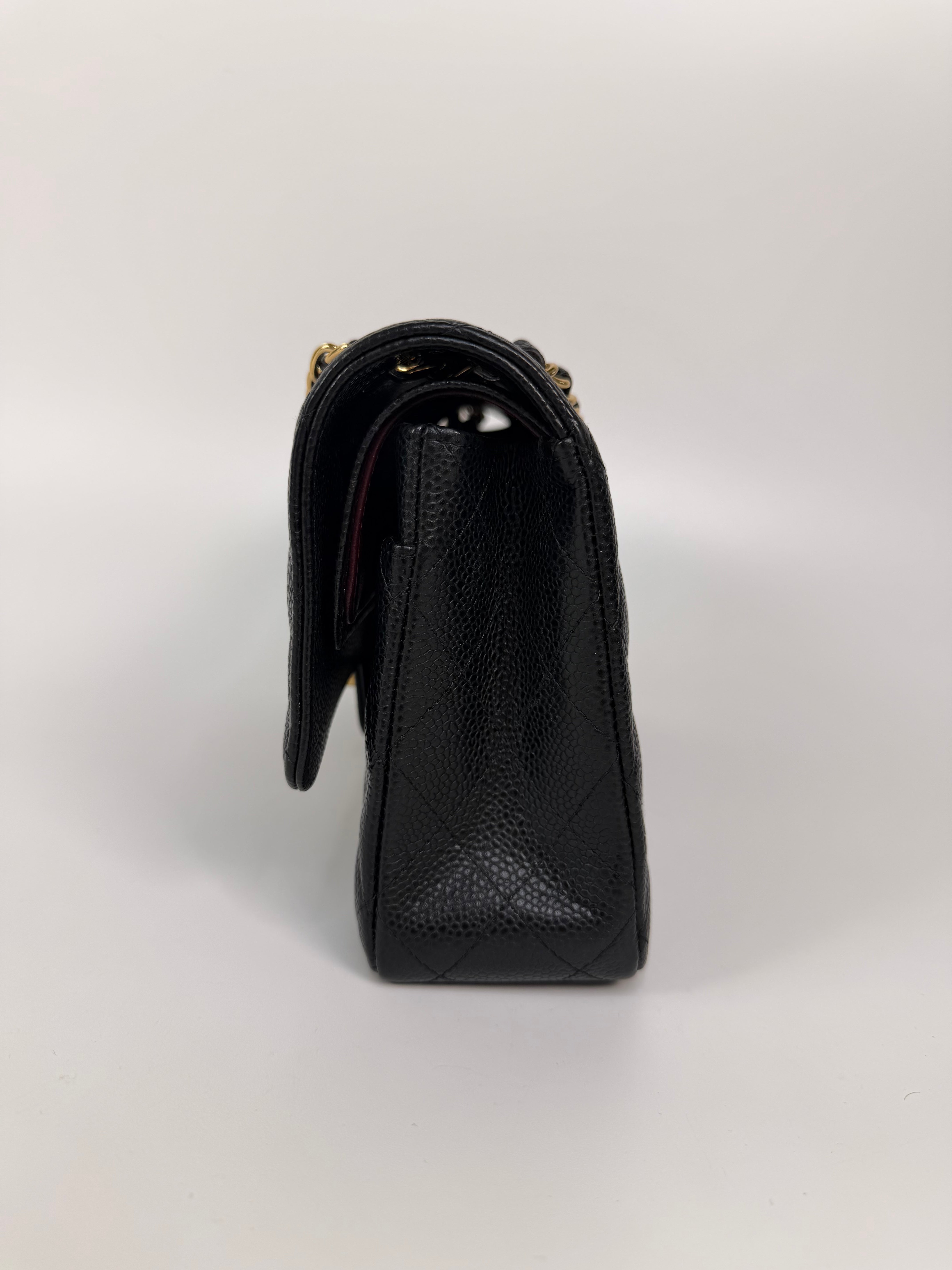 Chanel Medium Classic Double Flap Black Caviar Gold Hardware. Authentic and preloved in excellent condition. 100% guarantee