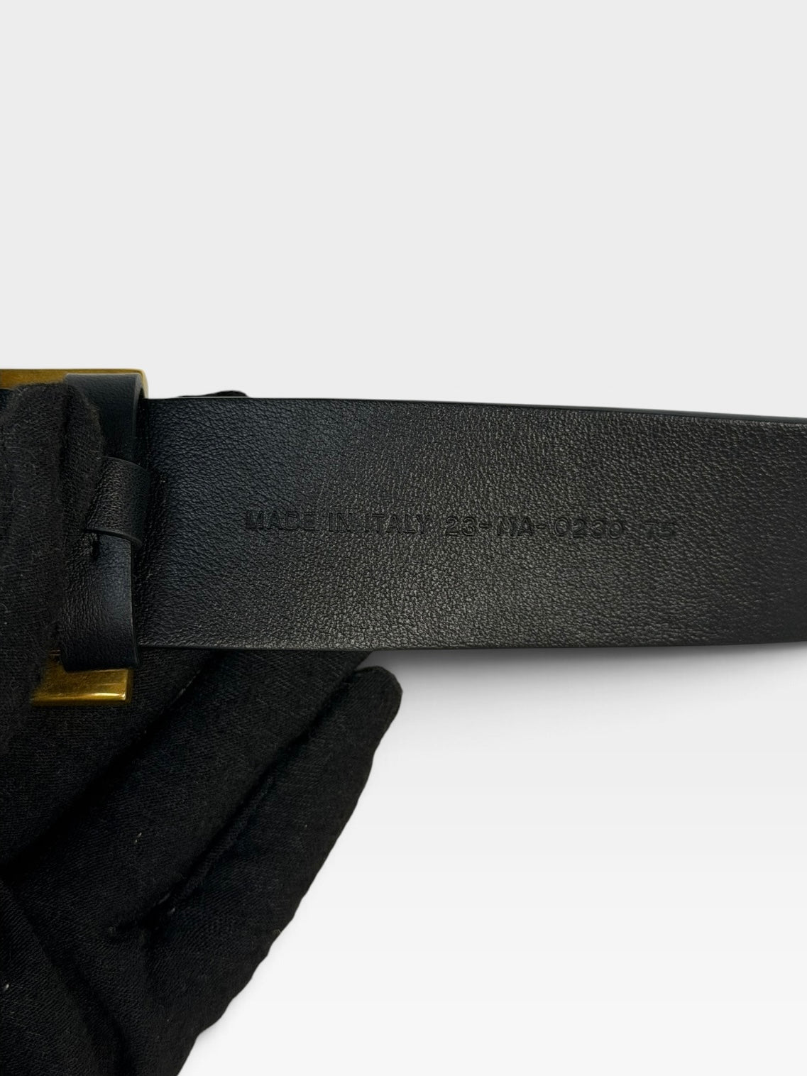 Christian Dior Belt In Black Leather With Gold Hardware 100% authentic preloved in excellent condition