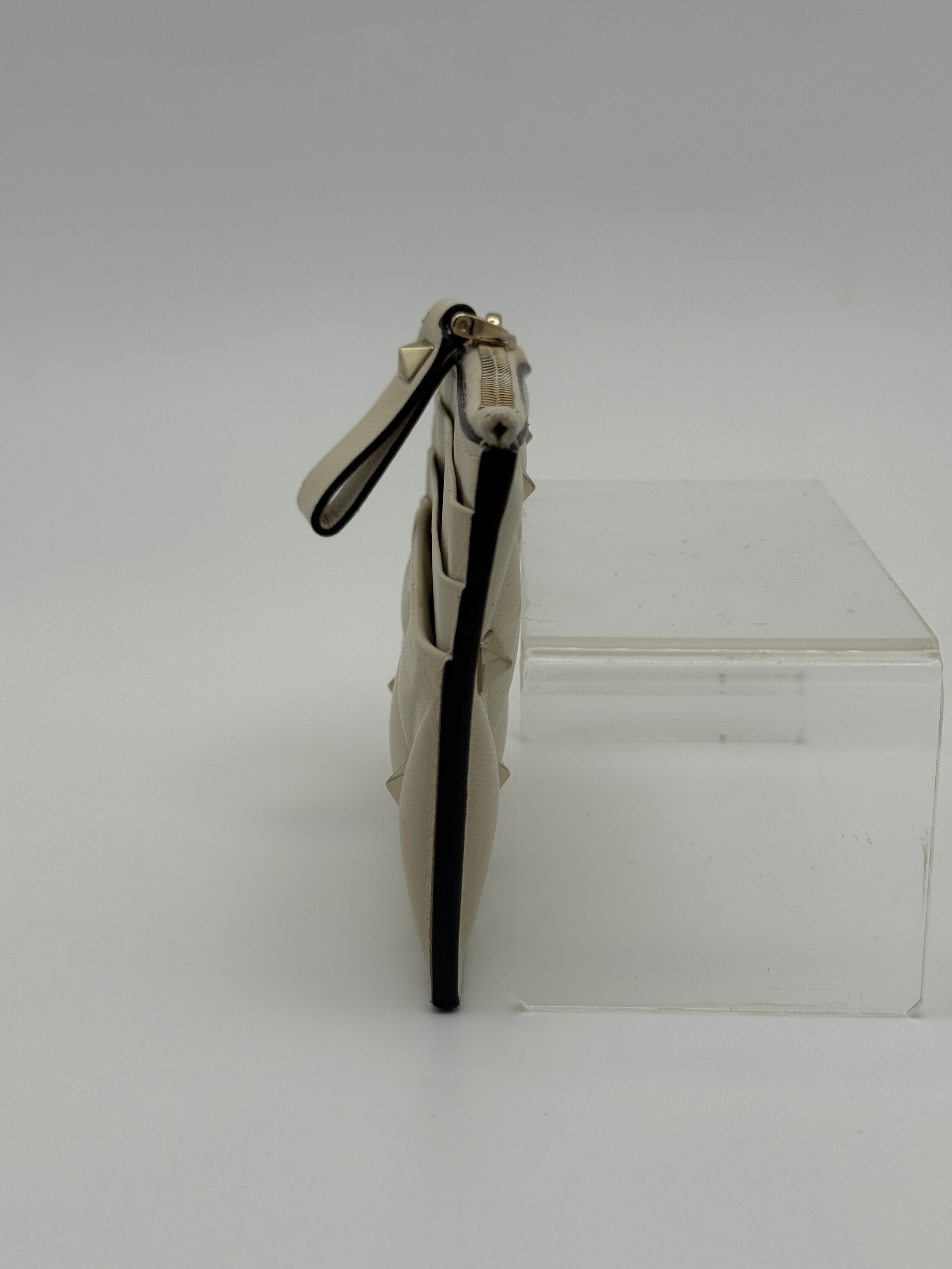 Valentino Garavani Ivory Rockstud Snap Wallet