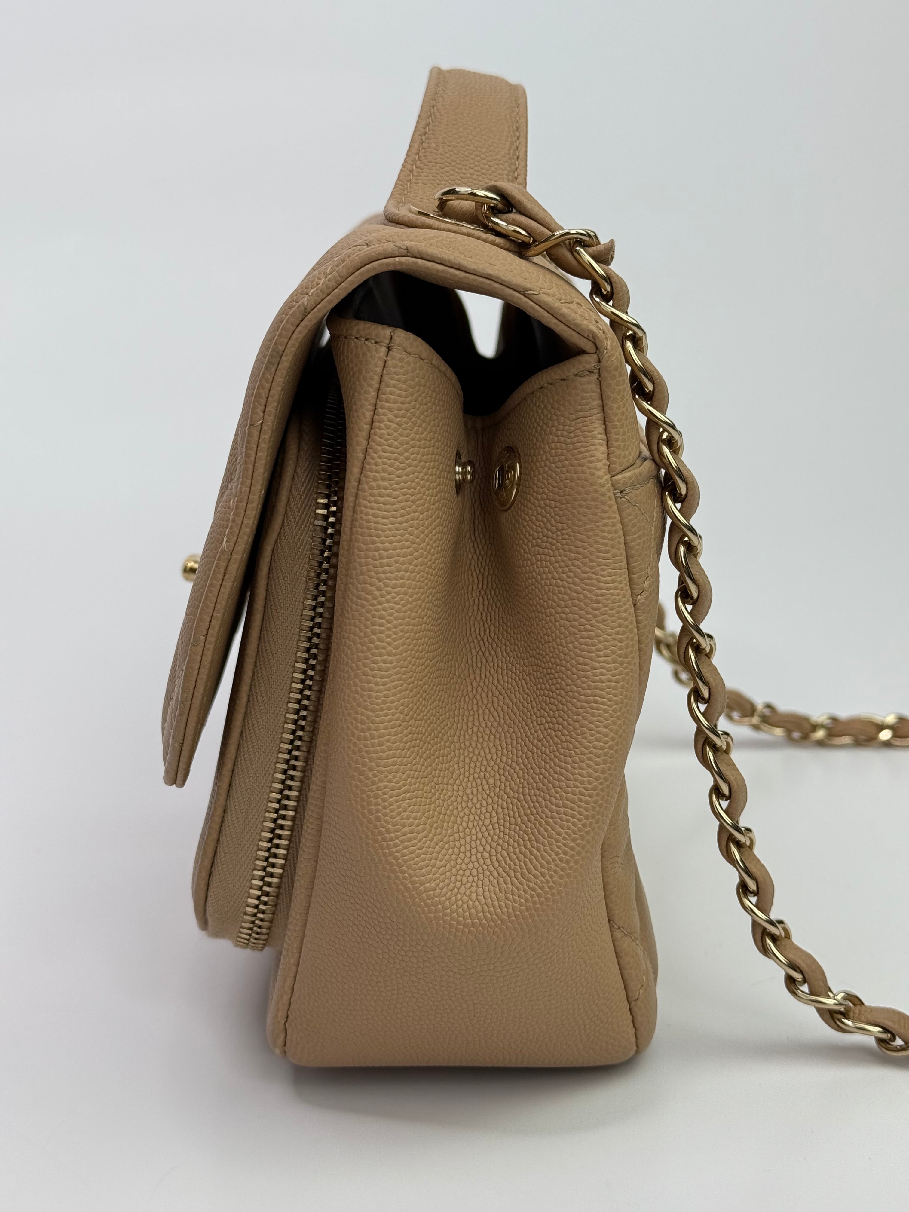 Chanel Small Business Affinity Bag
Pre Loved & Authentic