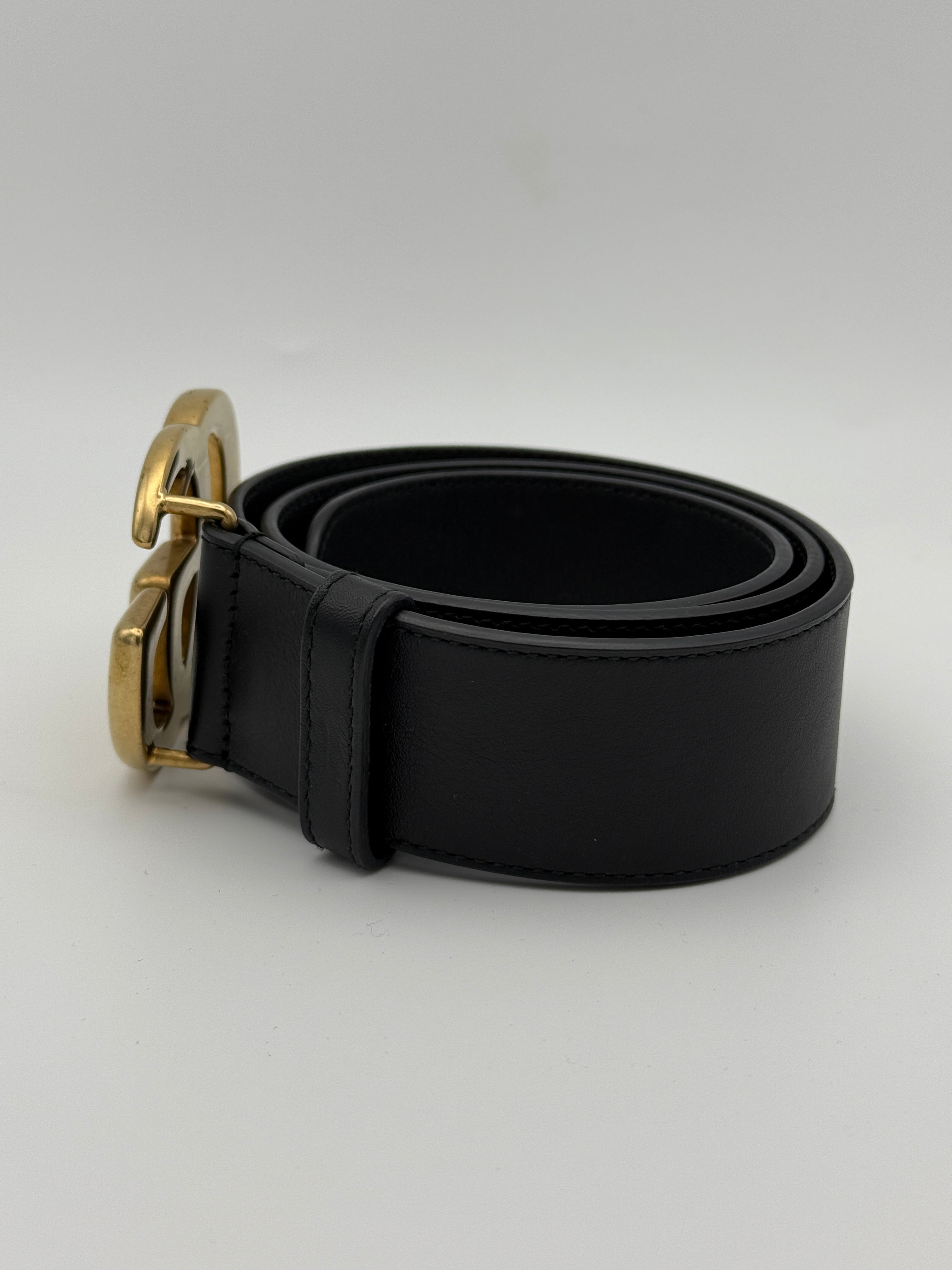 Gucci GG Marmont Belt Black Leather Gold buckle Authentic and preloved