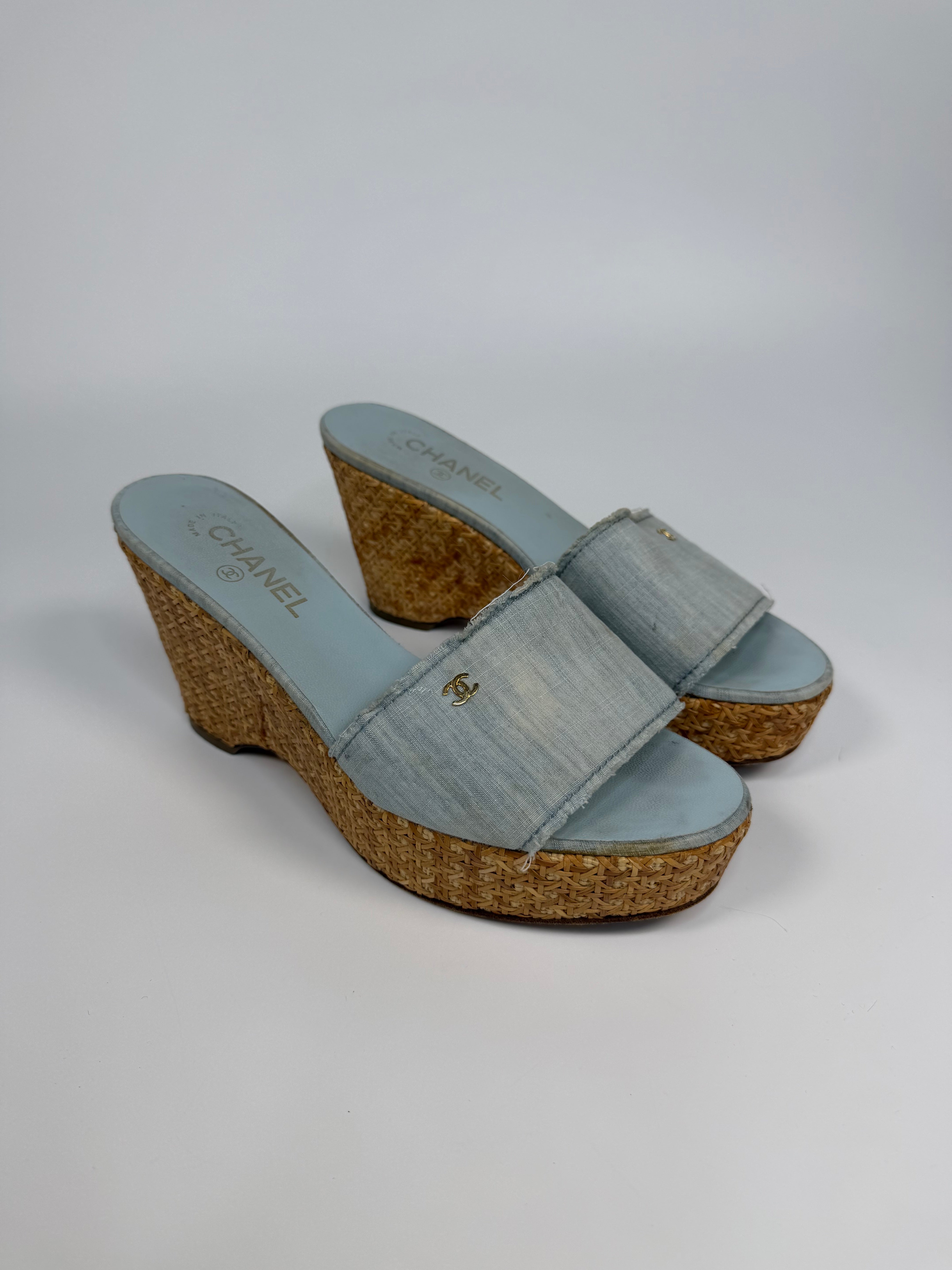 Chanel Raffia Wedges In Denim Blue Canvas 40/UK 7. Authentic and preloved in very good condition.