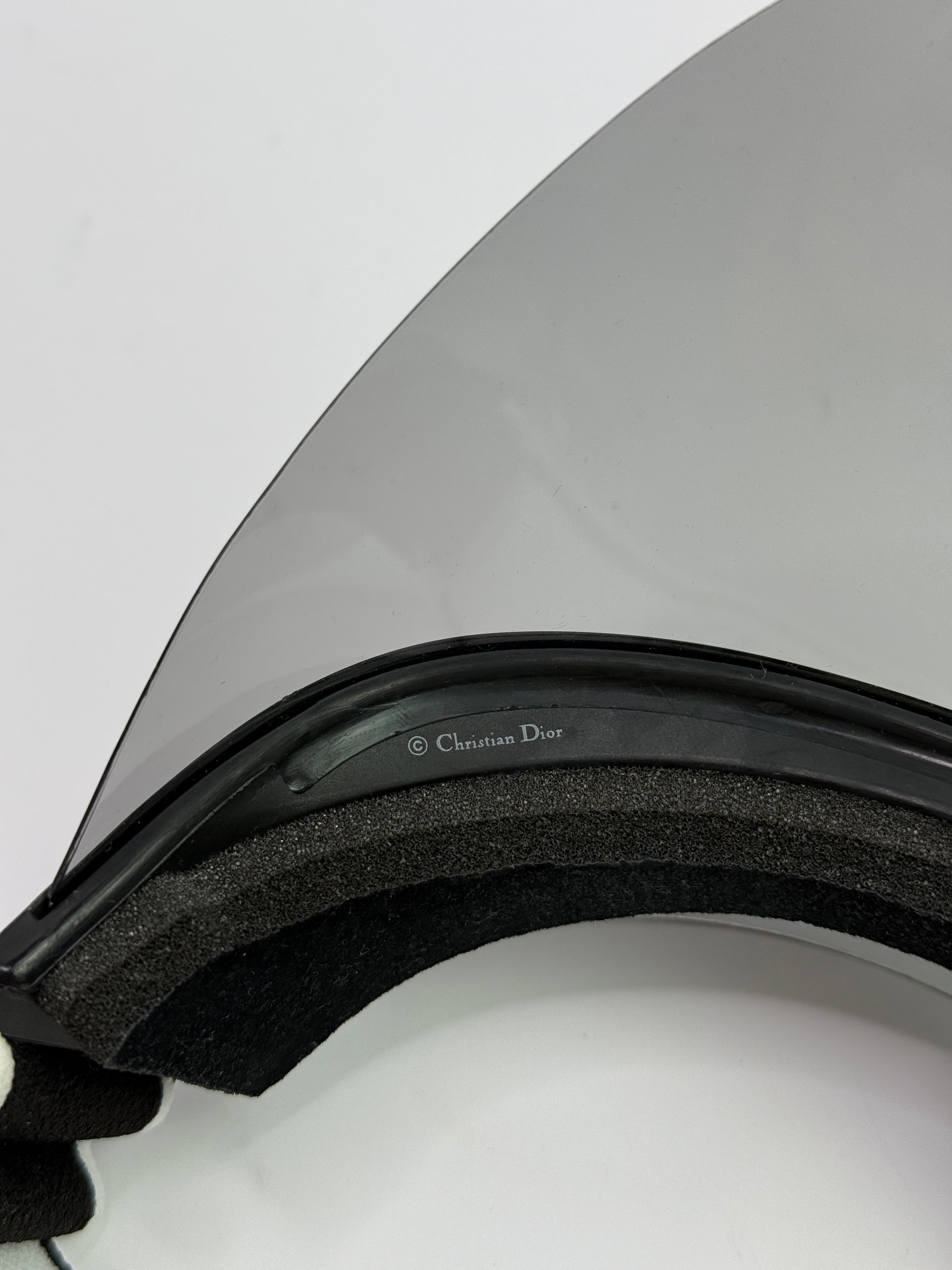 Christian Dior DIORIVIERA DIORCLUB 1 Visor Hat