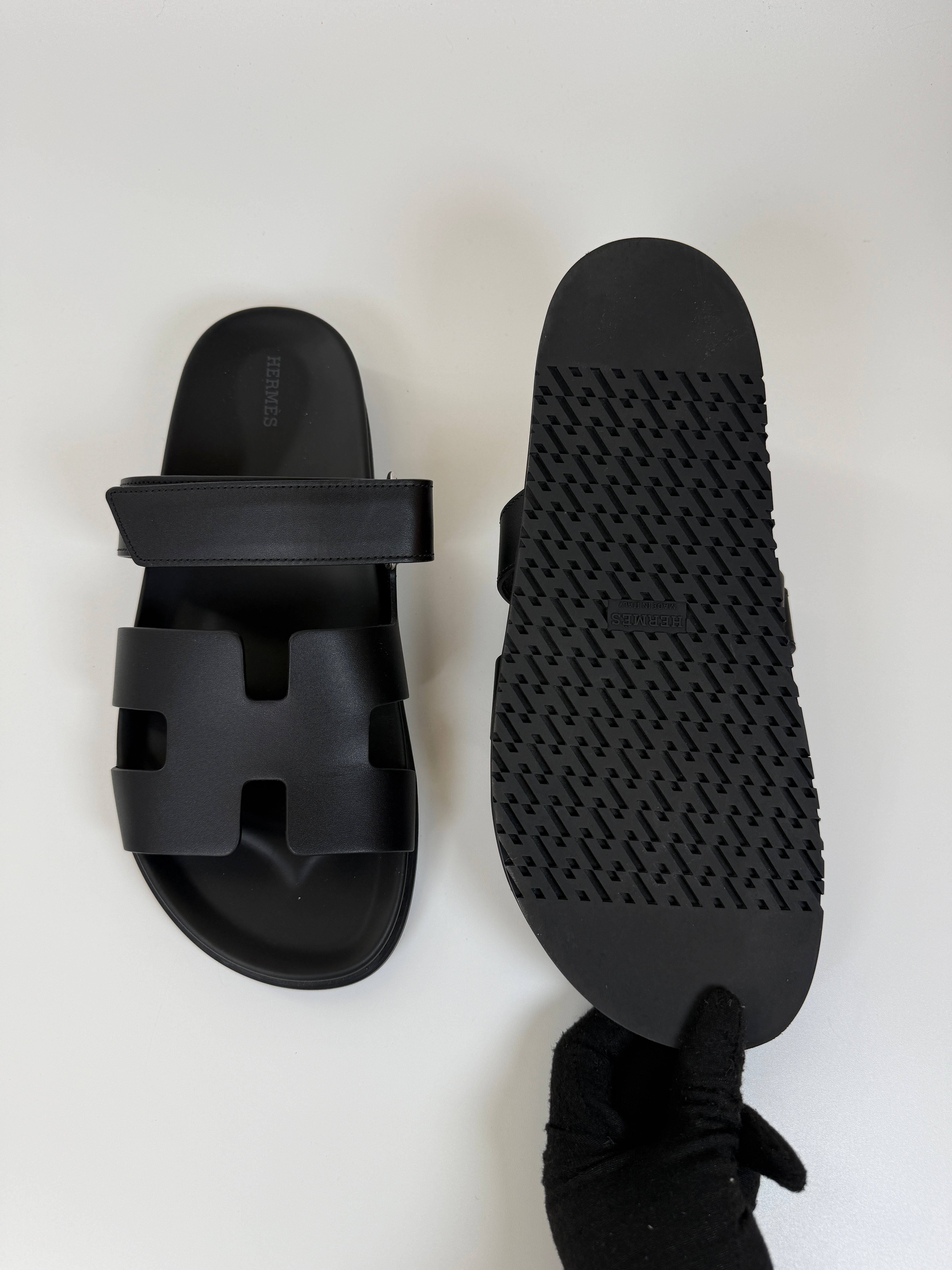 Authentic and preloved Hermès Chypre Sandals (size 42/UK8) excellent condition. 100% Authenticity guarantee