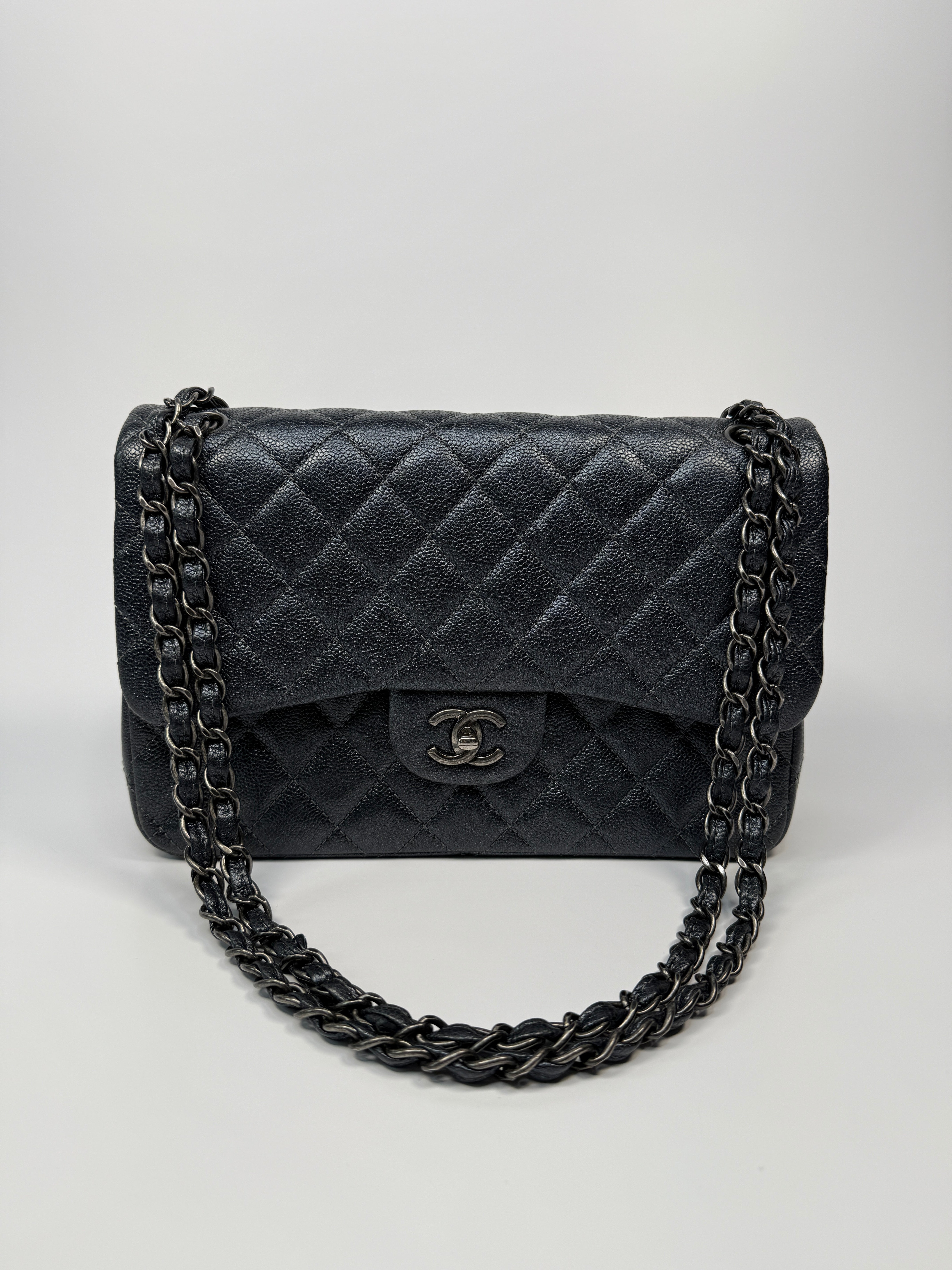 Chanel Jumbo Gunmetal Metallic Calfskin Leather With Ruthenium Hardware
Pre Loved & Authentic