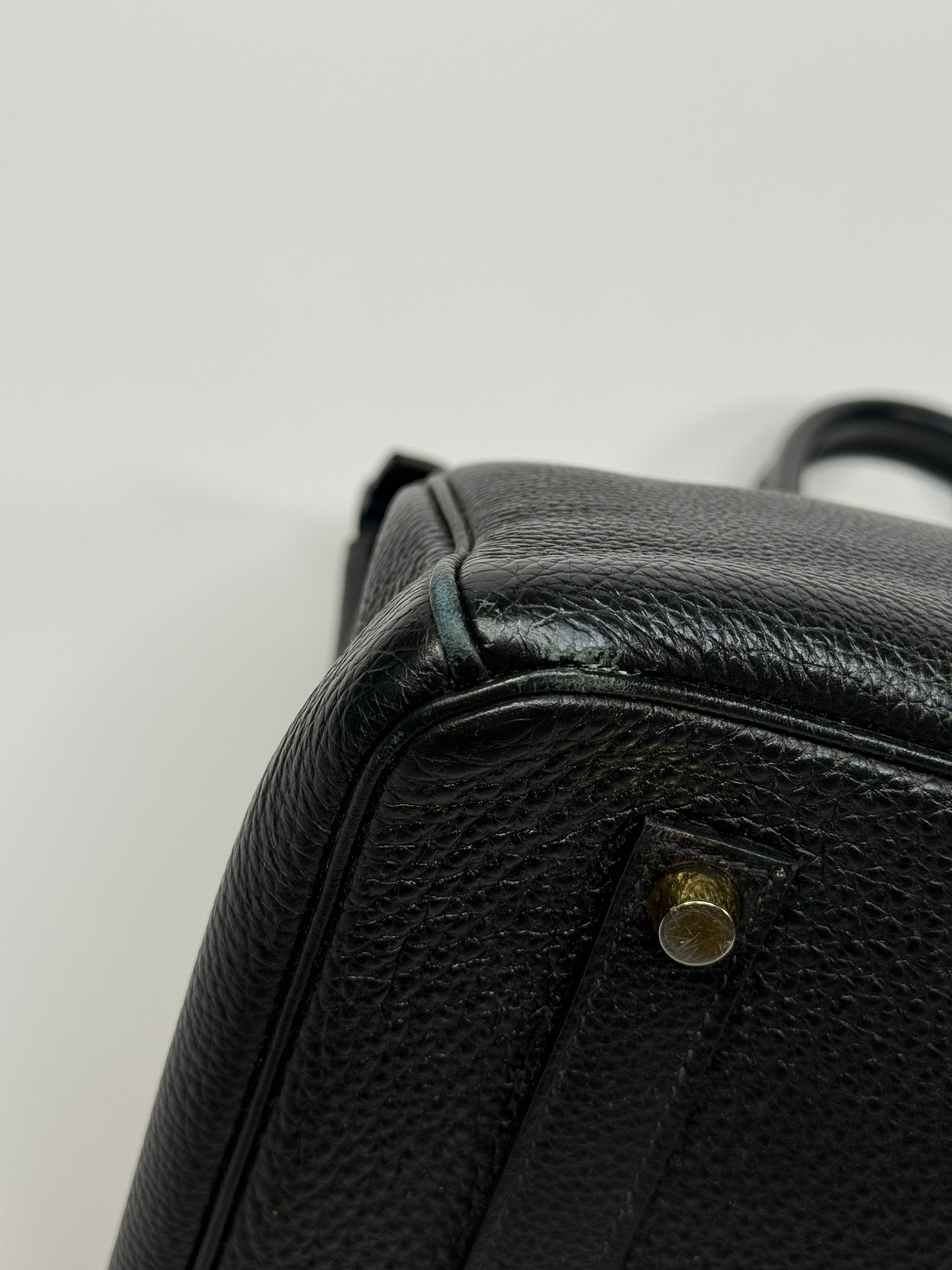 Hermès Birkin 35 Black Togo Leather With Gold Hardware. Authentic and preloved. Very Good Condition.