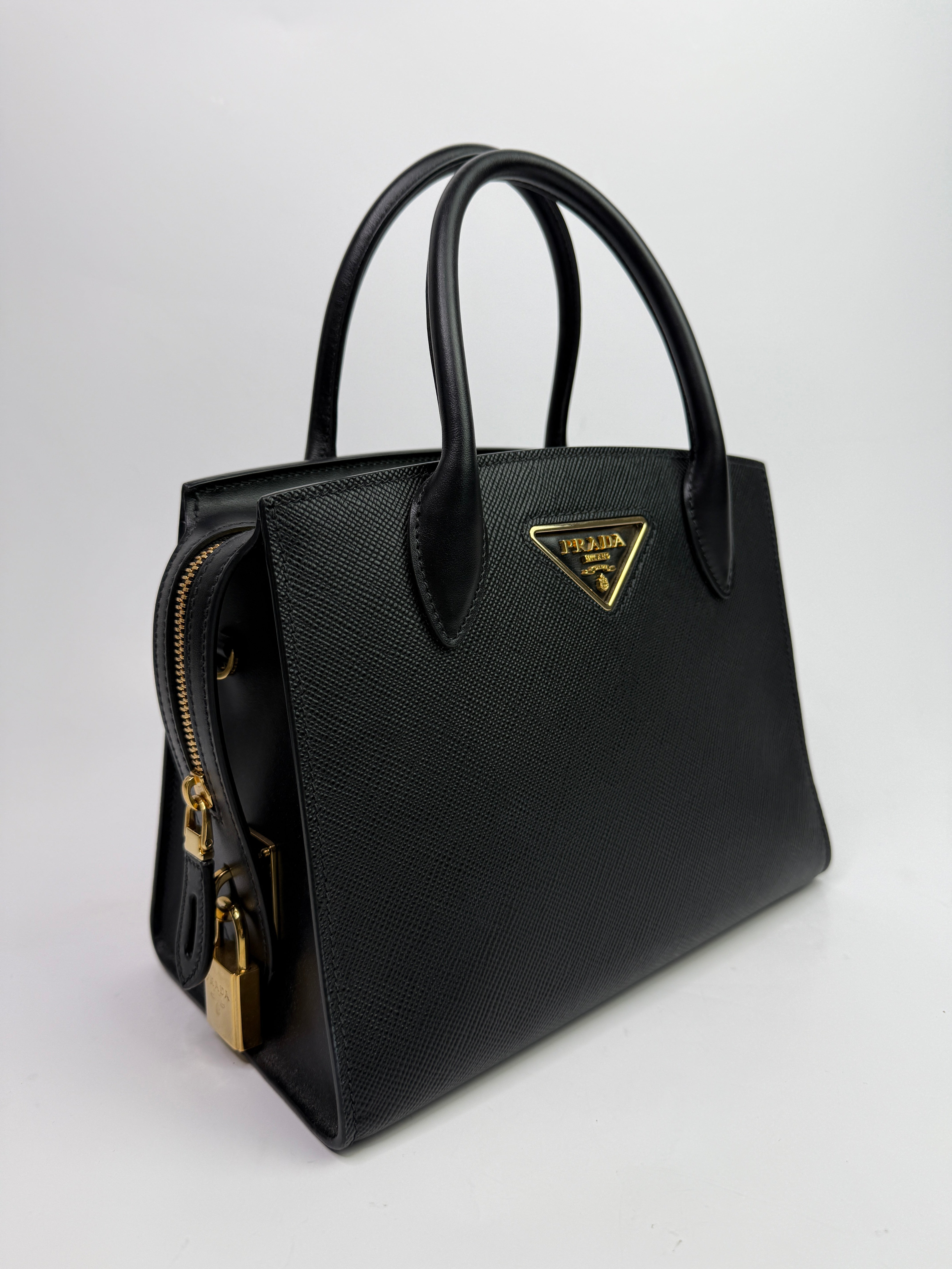 Prada Tote In Black Saffiano Leather